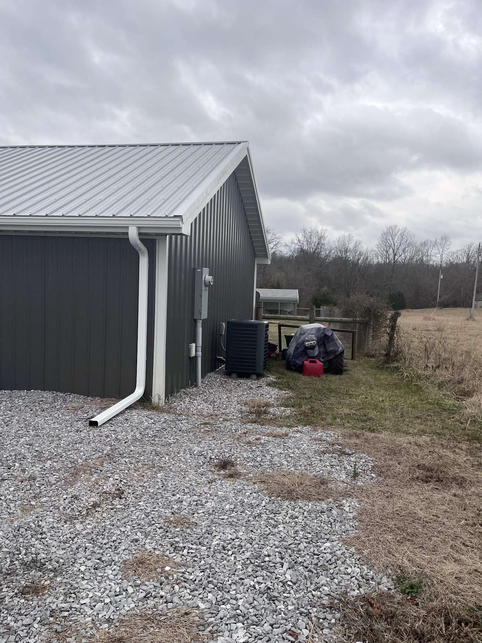 769 Hardy Rd, Cadiz, KY 42211
