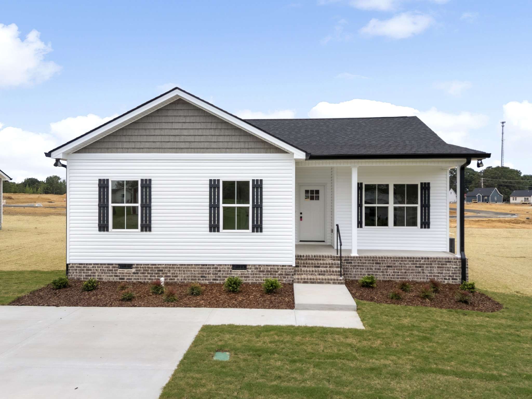 945 Wilkie St N, Mc Ewen, TN 37101