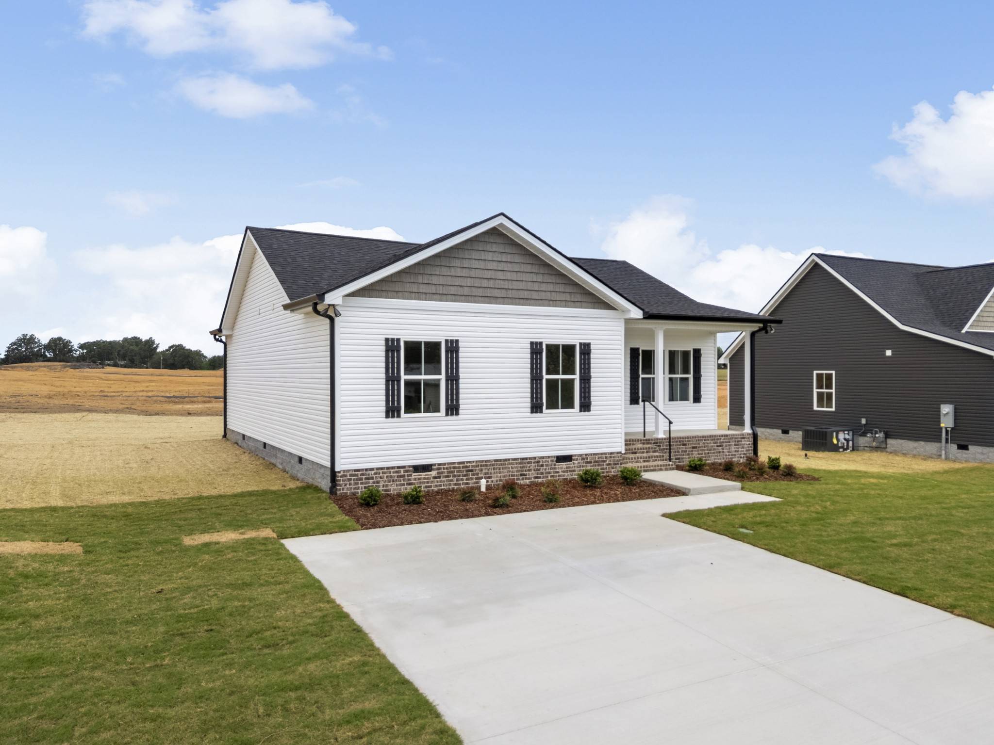 945 Wilkie St N, Mc Ewen, TN 37101