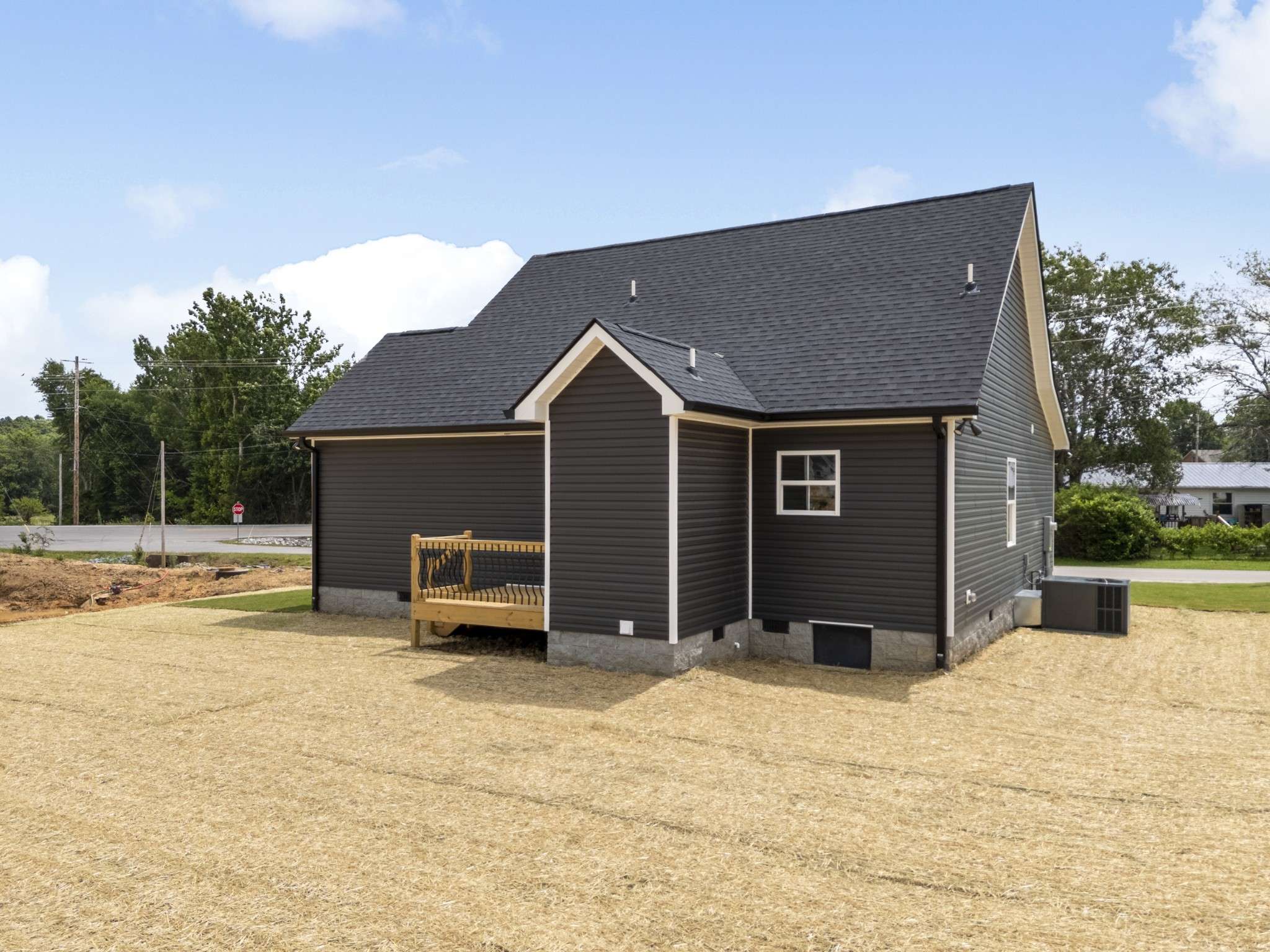 955 Wilkie St N, Mc Ewen, TN 37101