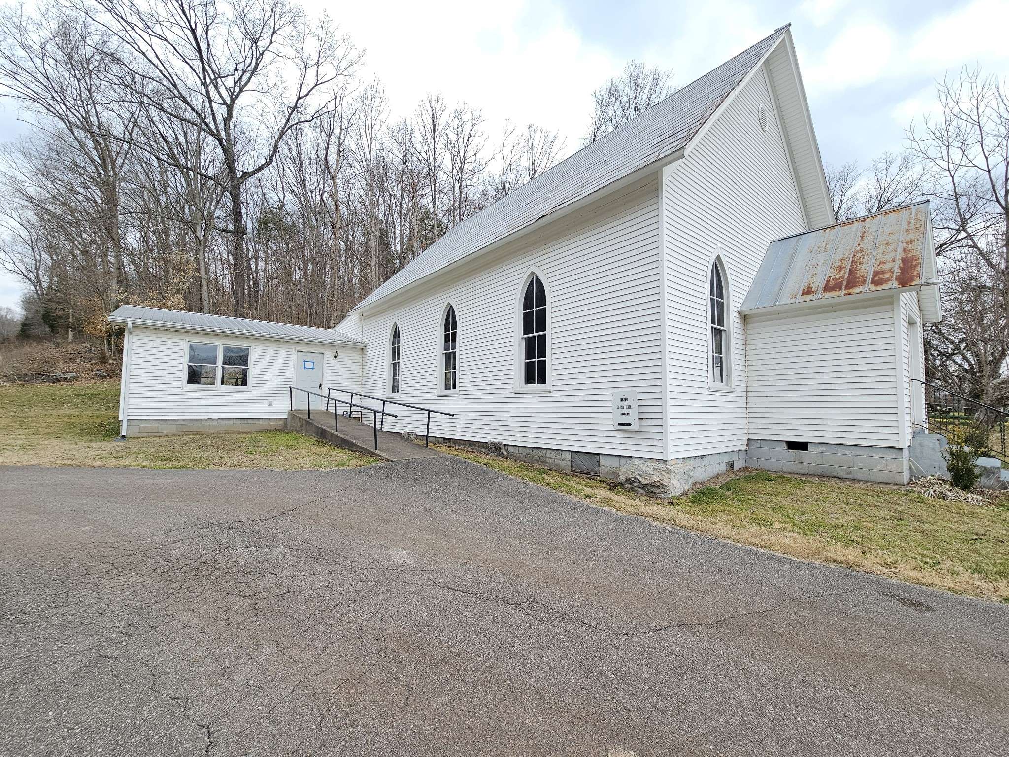1124 Earl Leach Rd, Cumberland Furnace, TN 37051
