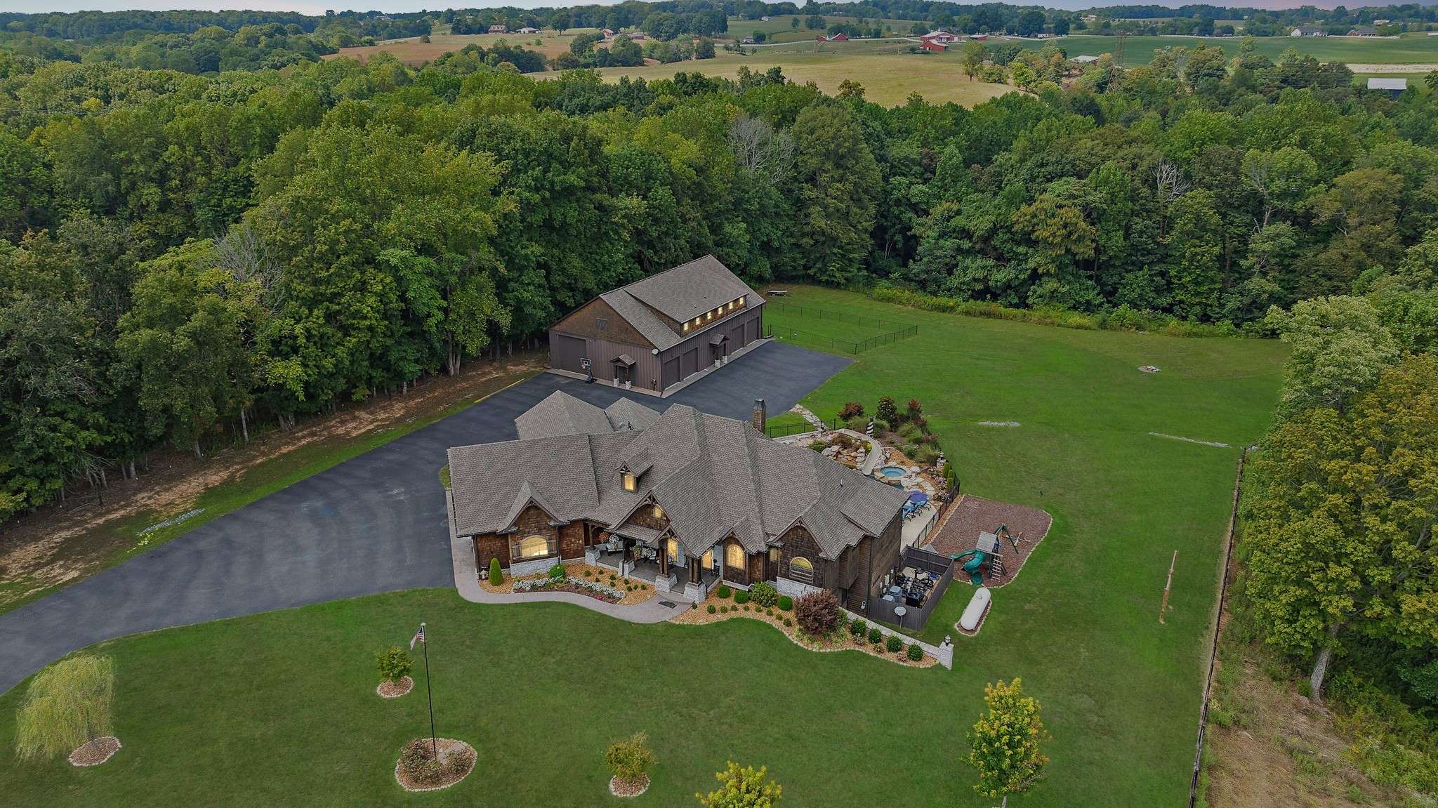 6704 Highway 52 #W, Lafayette, TN 37083