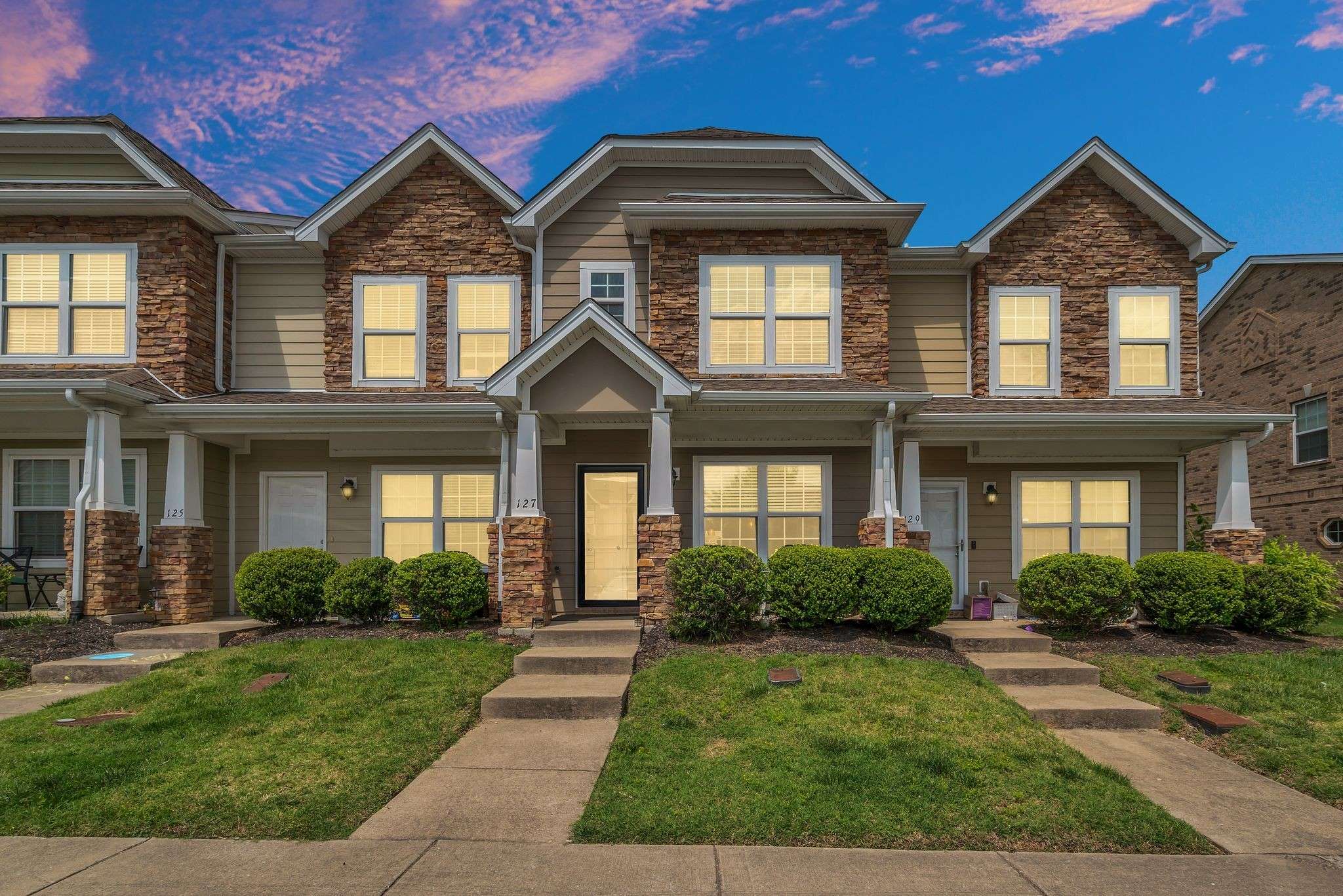127 Cobblestone Place Dr, Goodlettsville, TN 37072