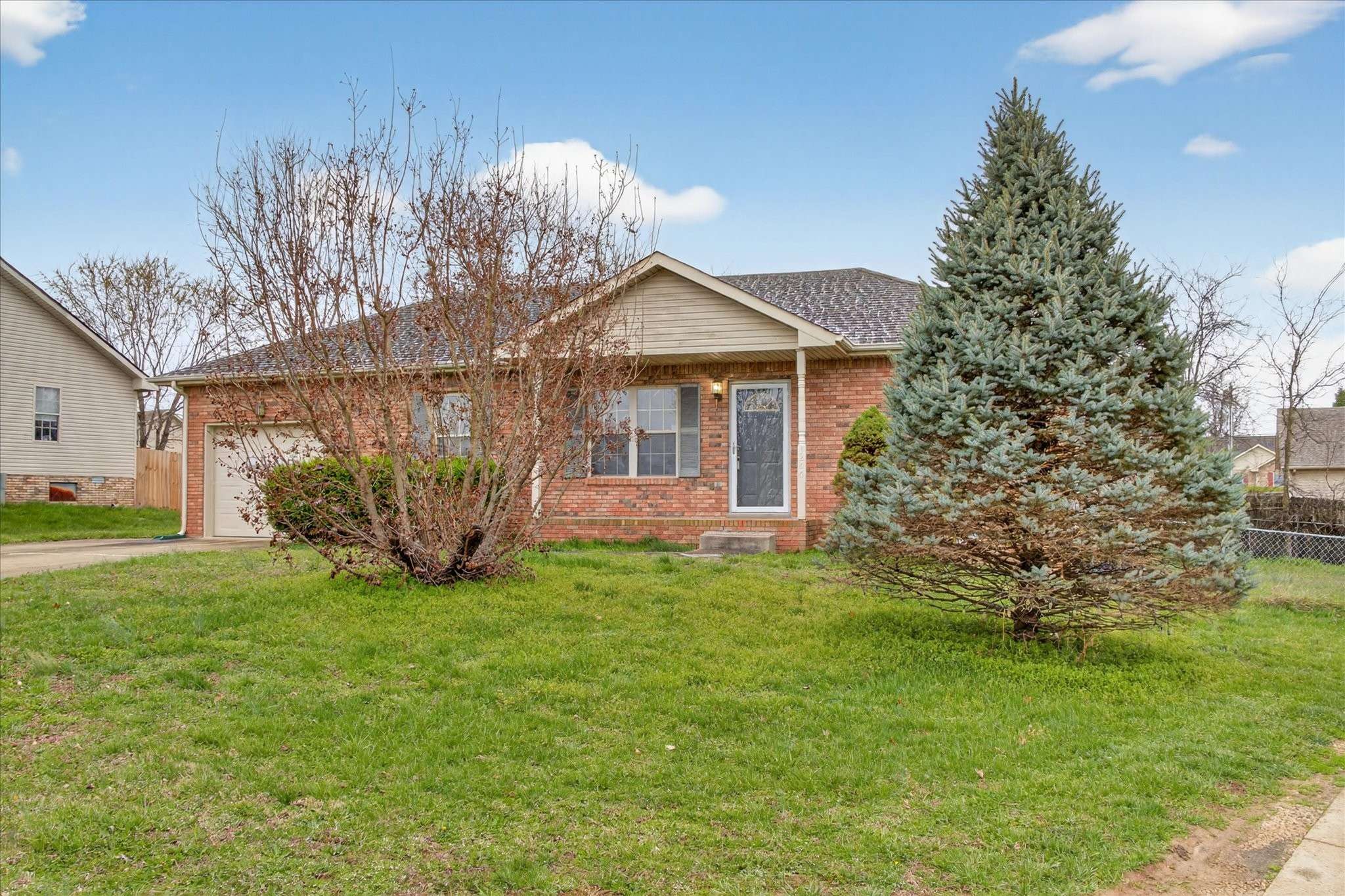 3266 Tabby Dr, Clarksville, TN 37042