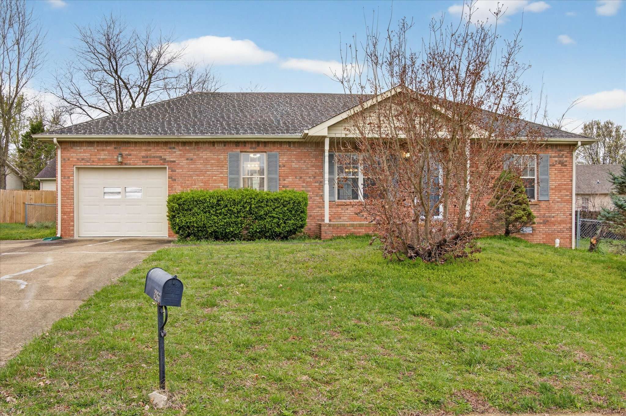 3266 Tabby Dr, Clarksville, TN 37042