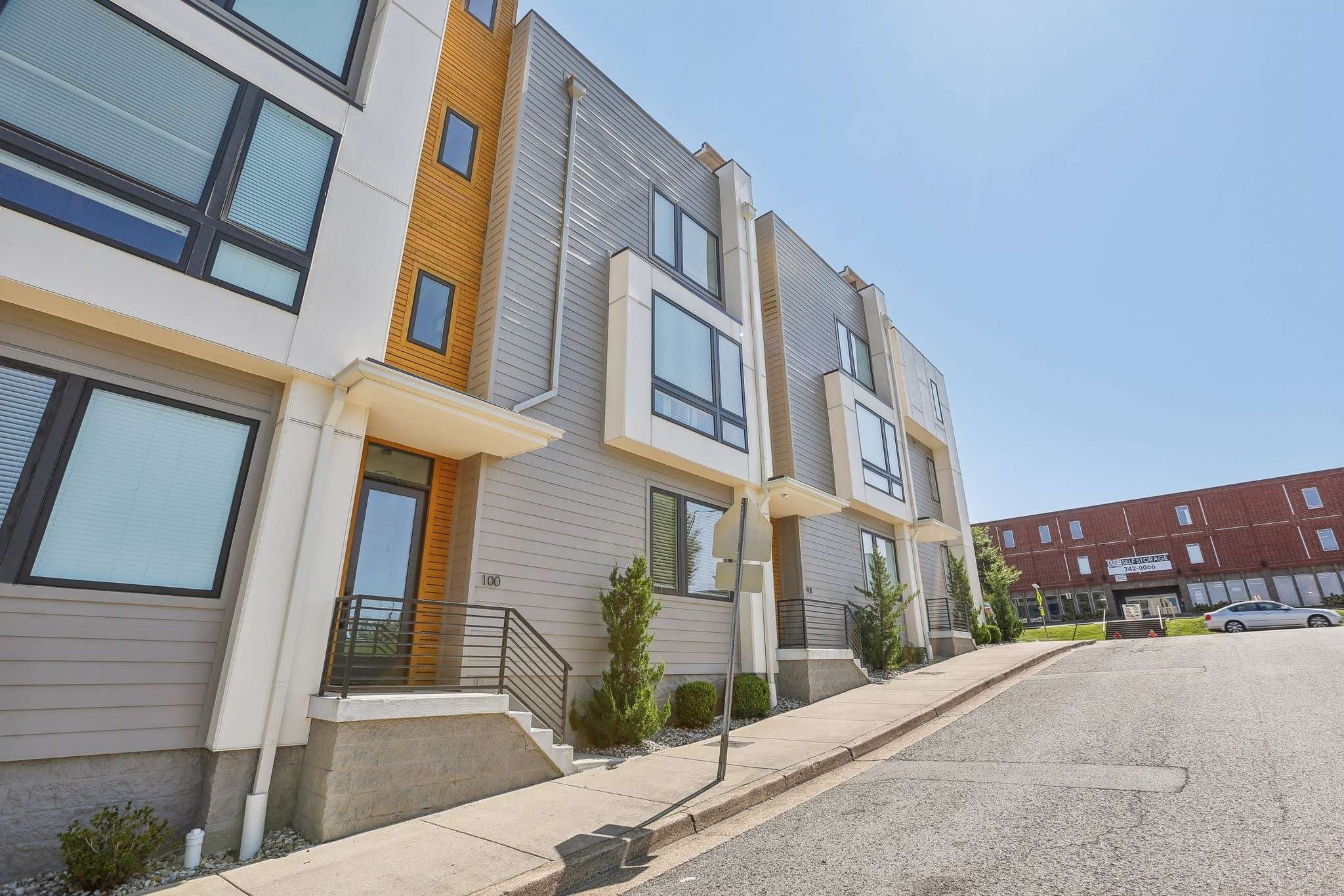 98 N 8th St, Nashville, TN 37206