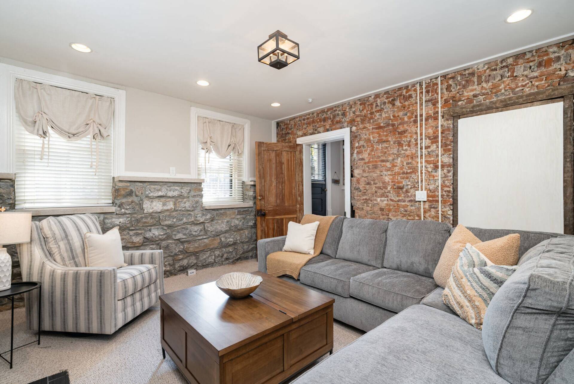 513 3rd Ave #S, Nashville, TN 37210