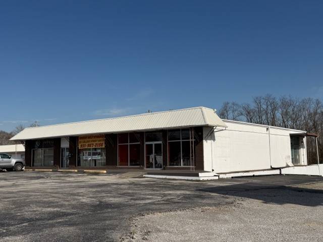 911 S College St, Winchester, TN 37398