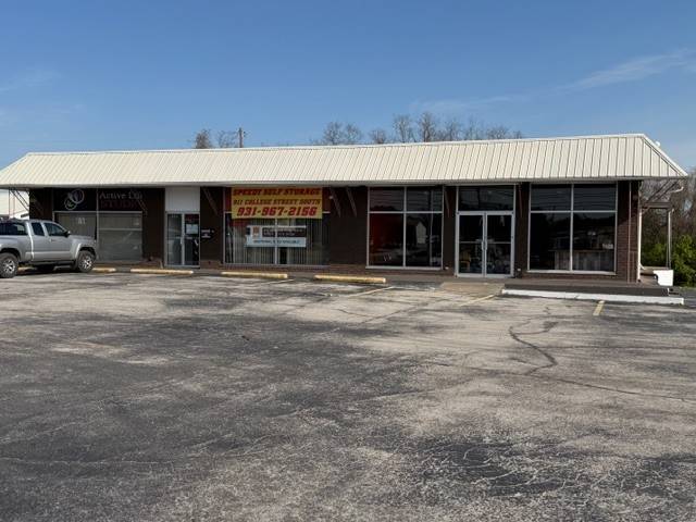 911 S College St, Winchester, TN 37398