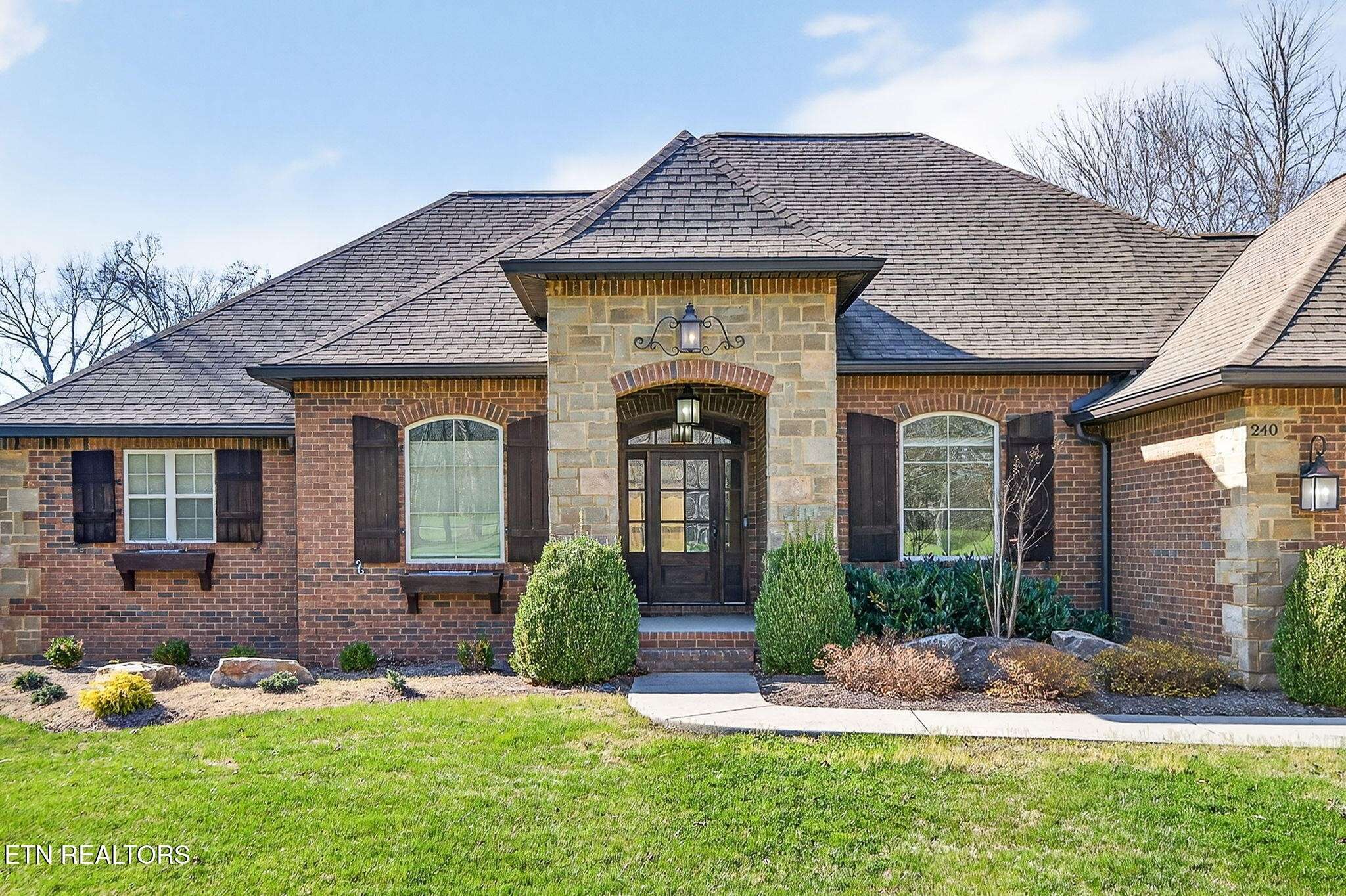 240 Forest Hill Drive, Crossville, TN 38558