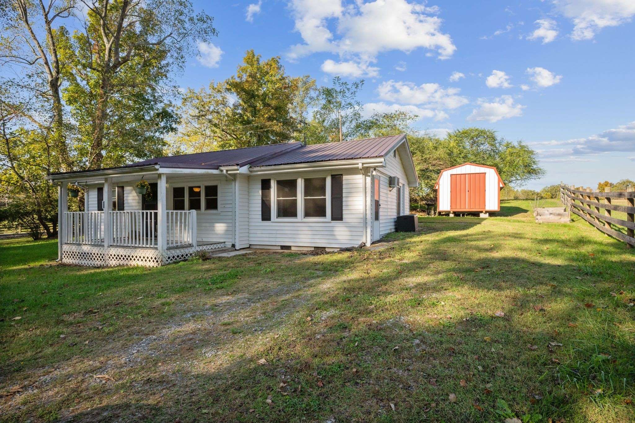 1155 Westfield Rd, Dickson, TN 37055