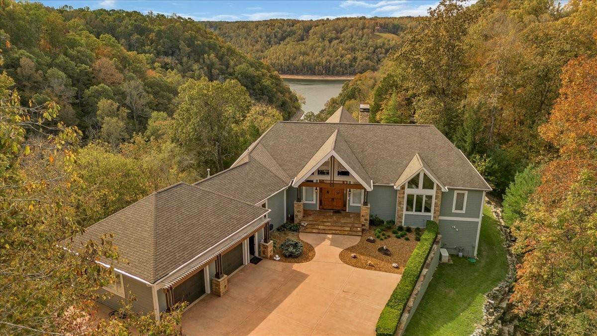 659 Harbour Greens Pl, Sparta, TN 38583