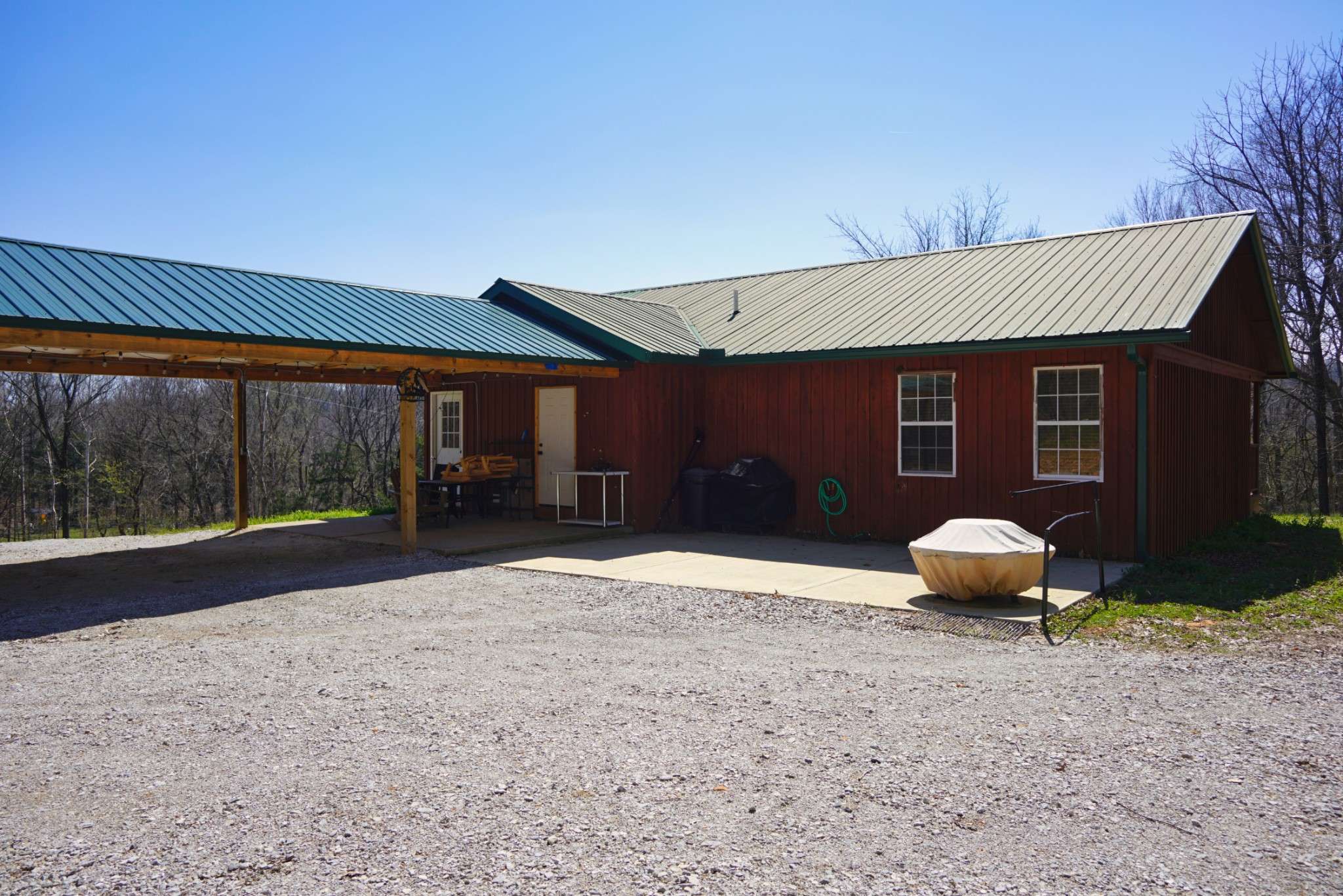 2300 Bear Creek Rd, Vanleer, TN 37181