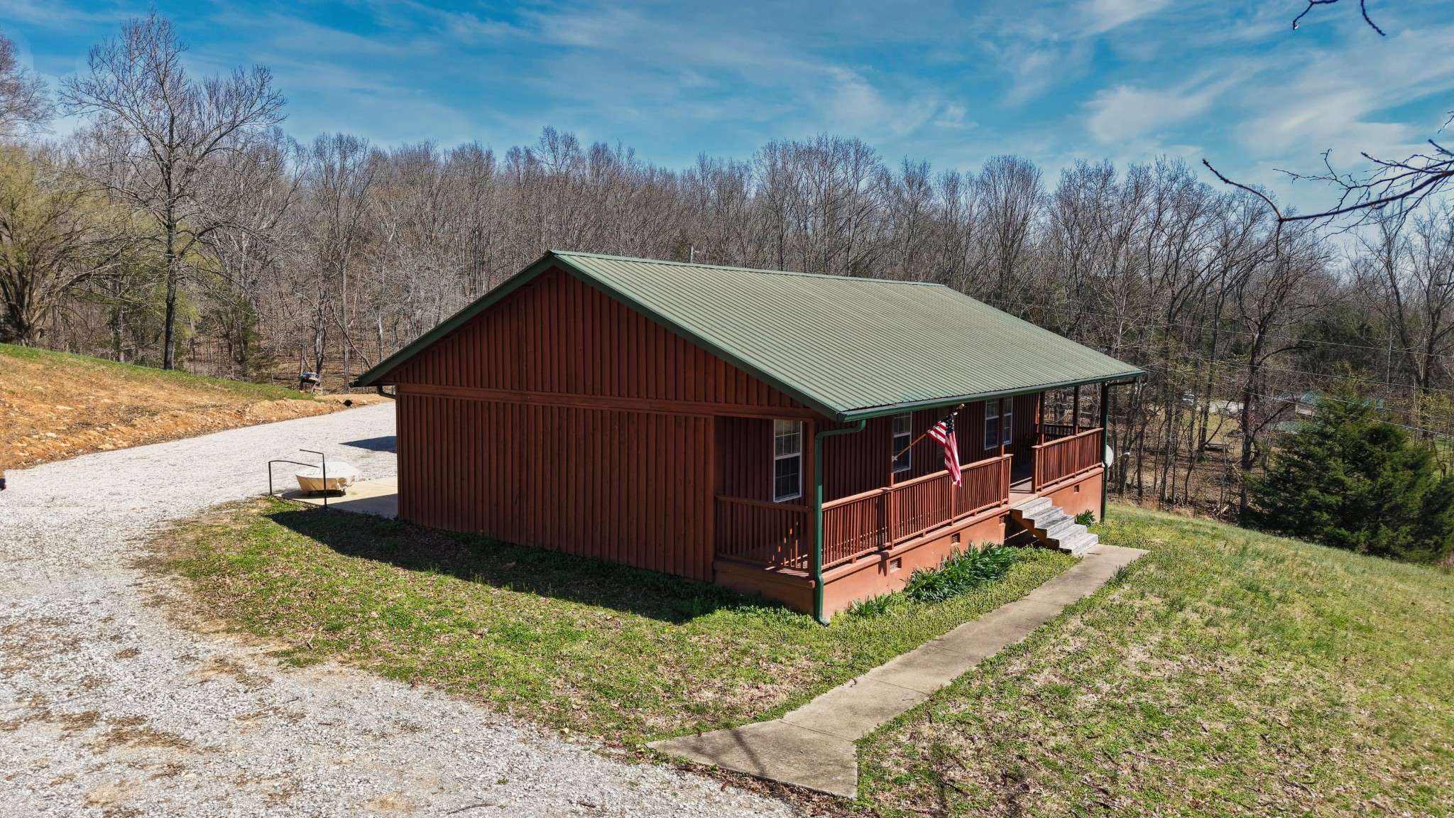 2300 Bear Creek Rd, Vanleer, TN 37181