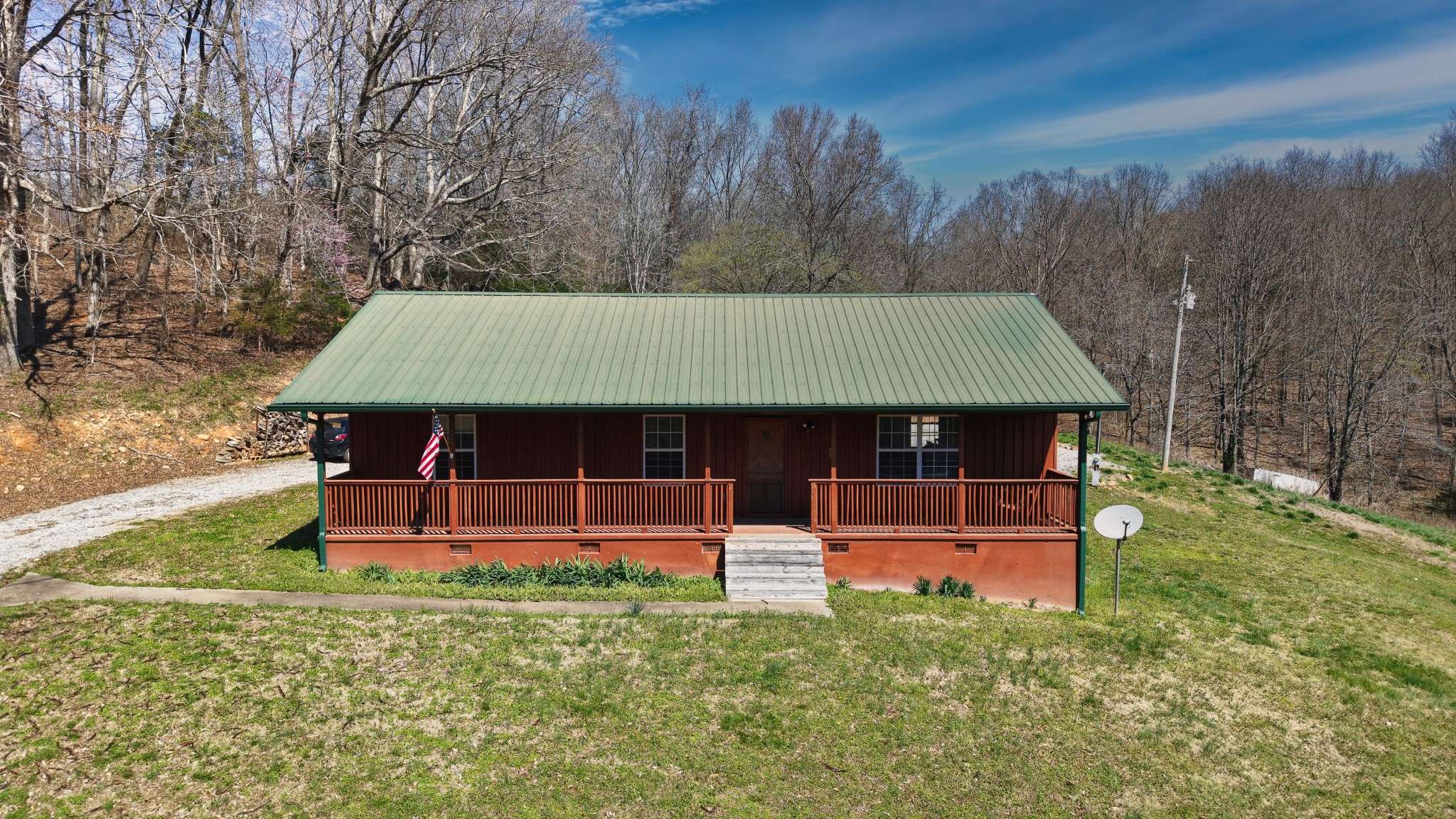 2300 Bear Creek Rd, Vanleer, TN 37181