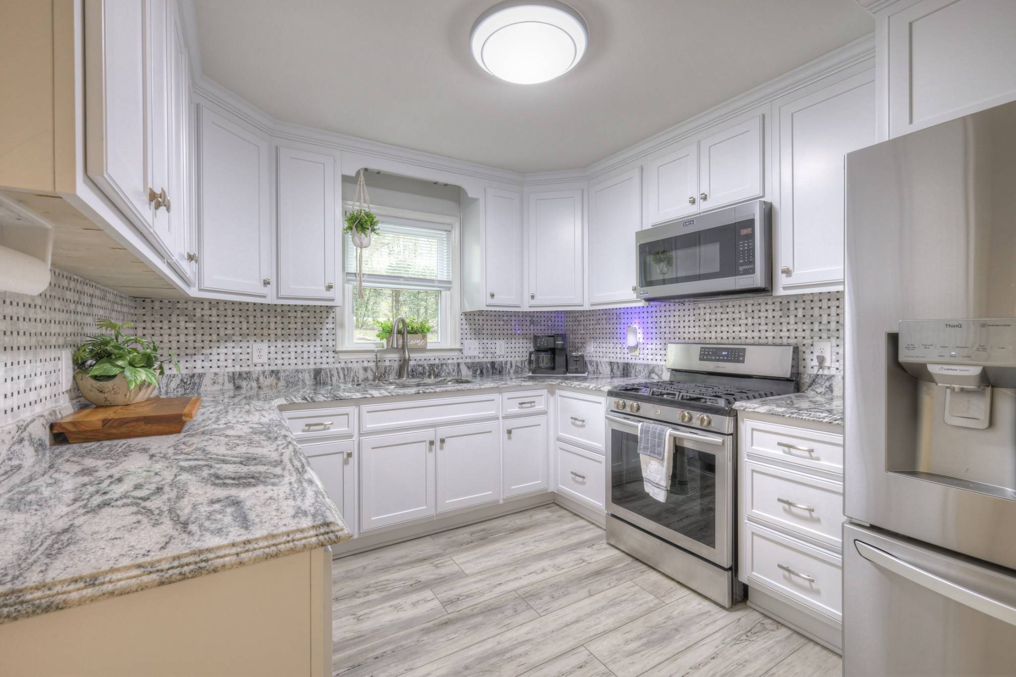 204 Hogan Ln, Columbia, TN 38401
