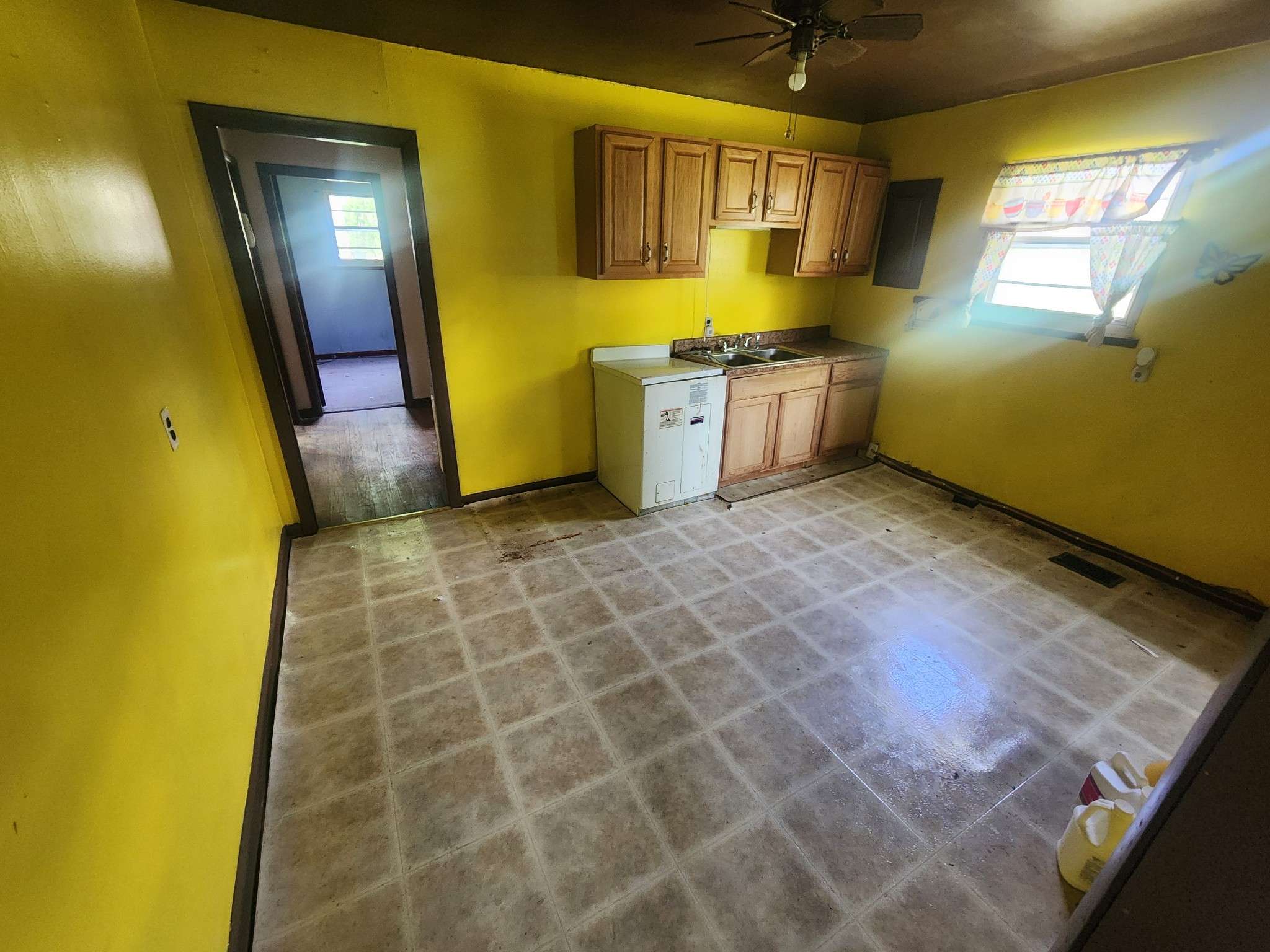 76 Boyds Landing Rd, Cadiz, KY 42211