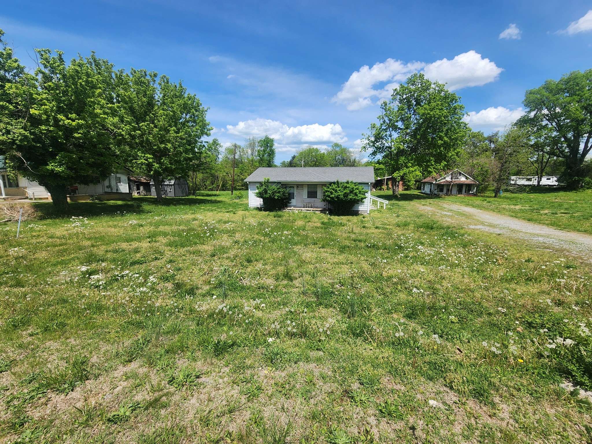 76 Boyds Landing Rd, Cadiz, KY 42211