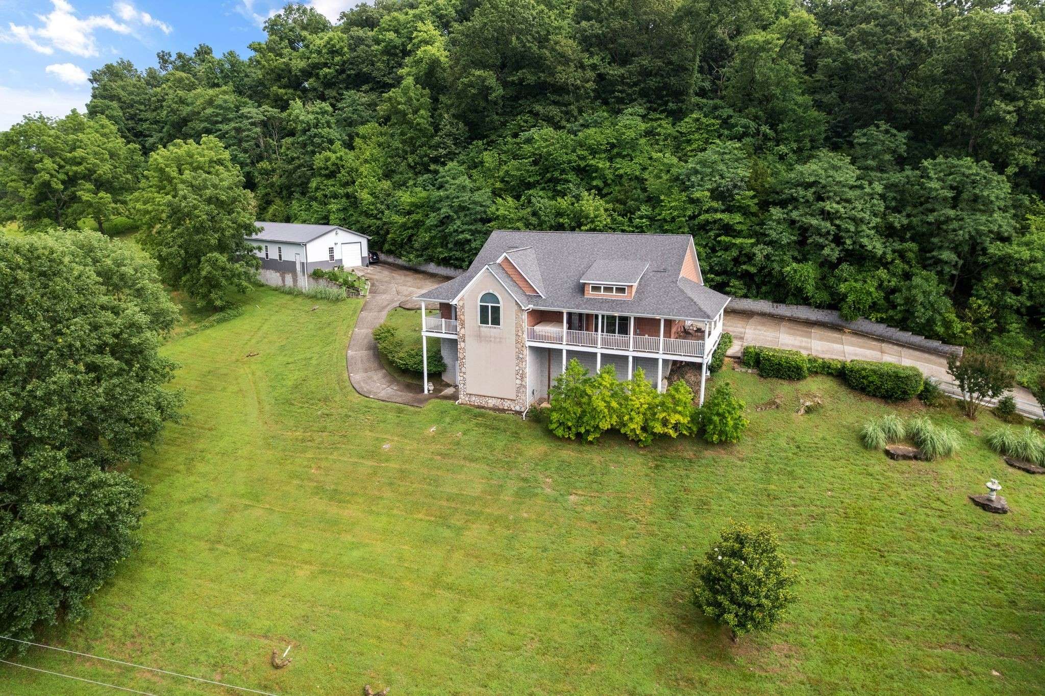 146 Aerie Ln, Granville, TN 38564