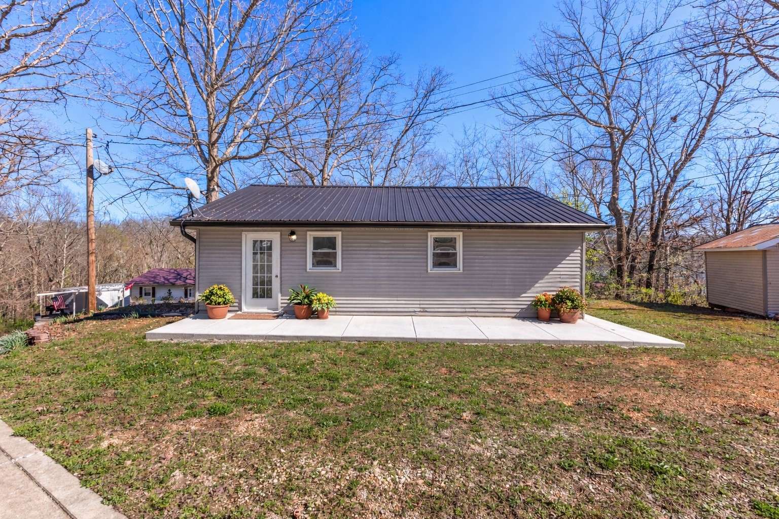 66 Highland Lane, Waverly, TN 37185