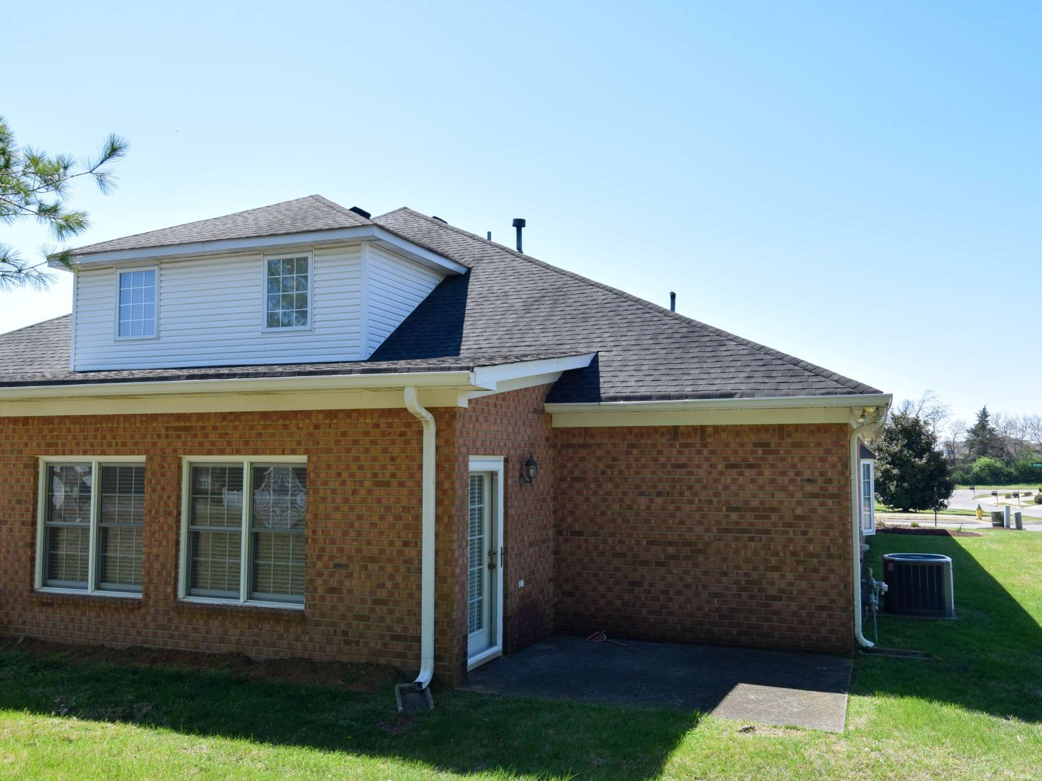 441 Brady Ln, Gallatin, TN 37066