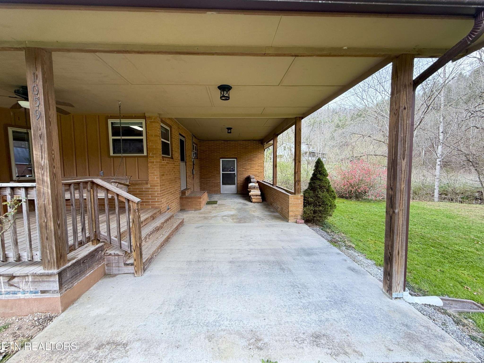 1059 Blue Mill Rd, Del Rio, TN 37727