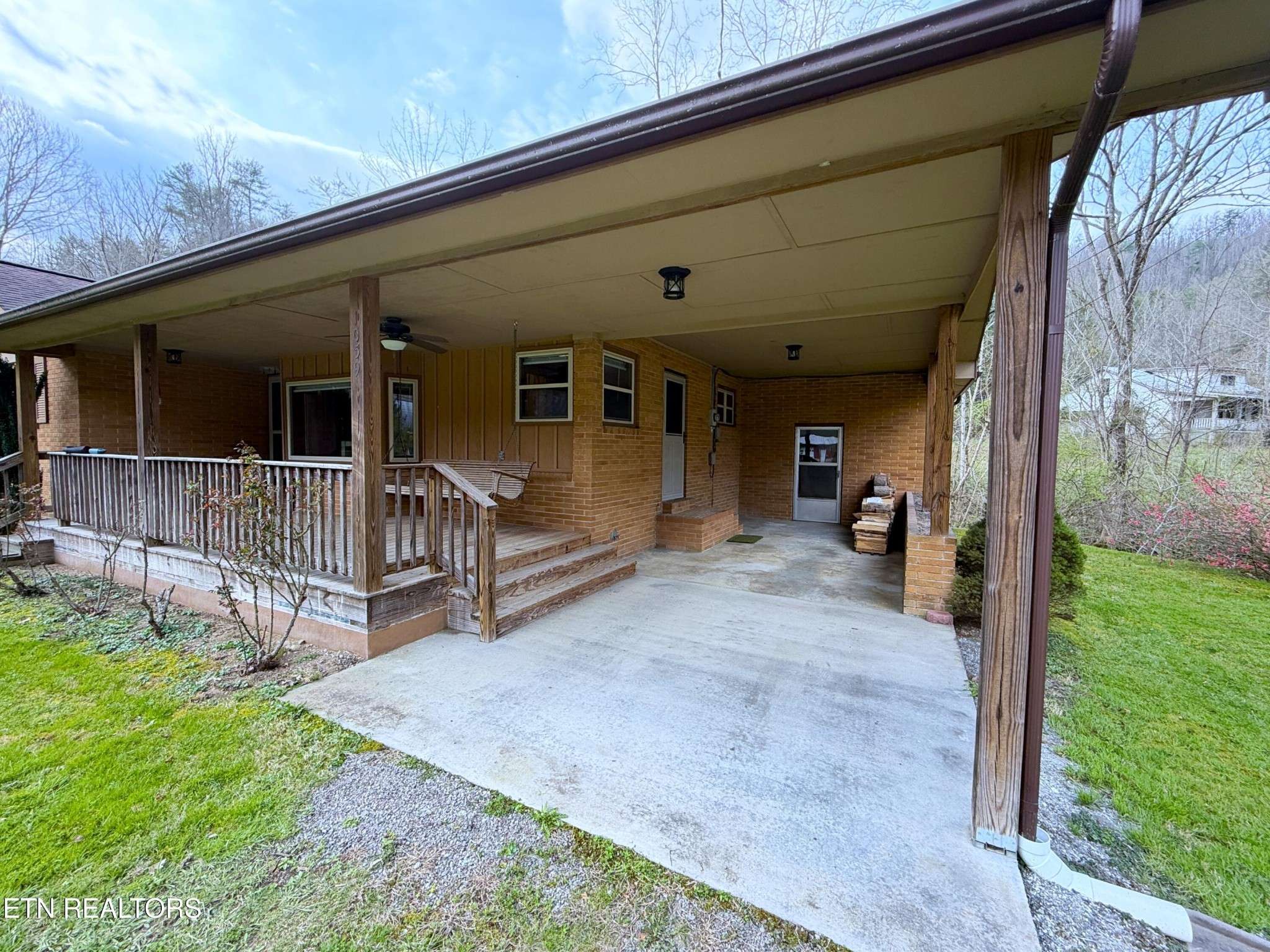 1059 Blue Mill Rd, Del Rio, TN 37727