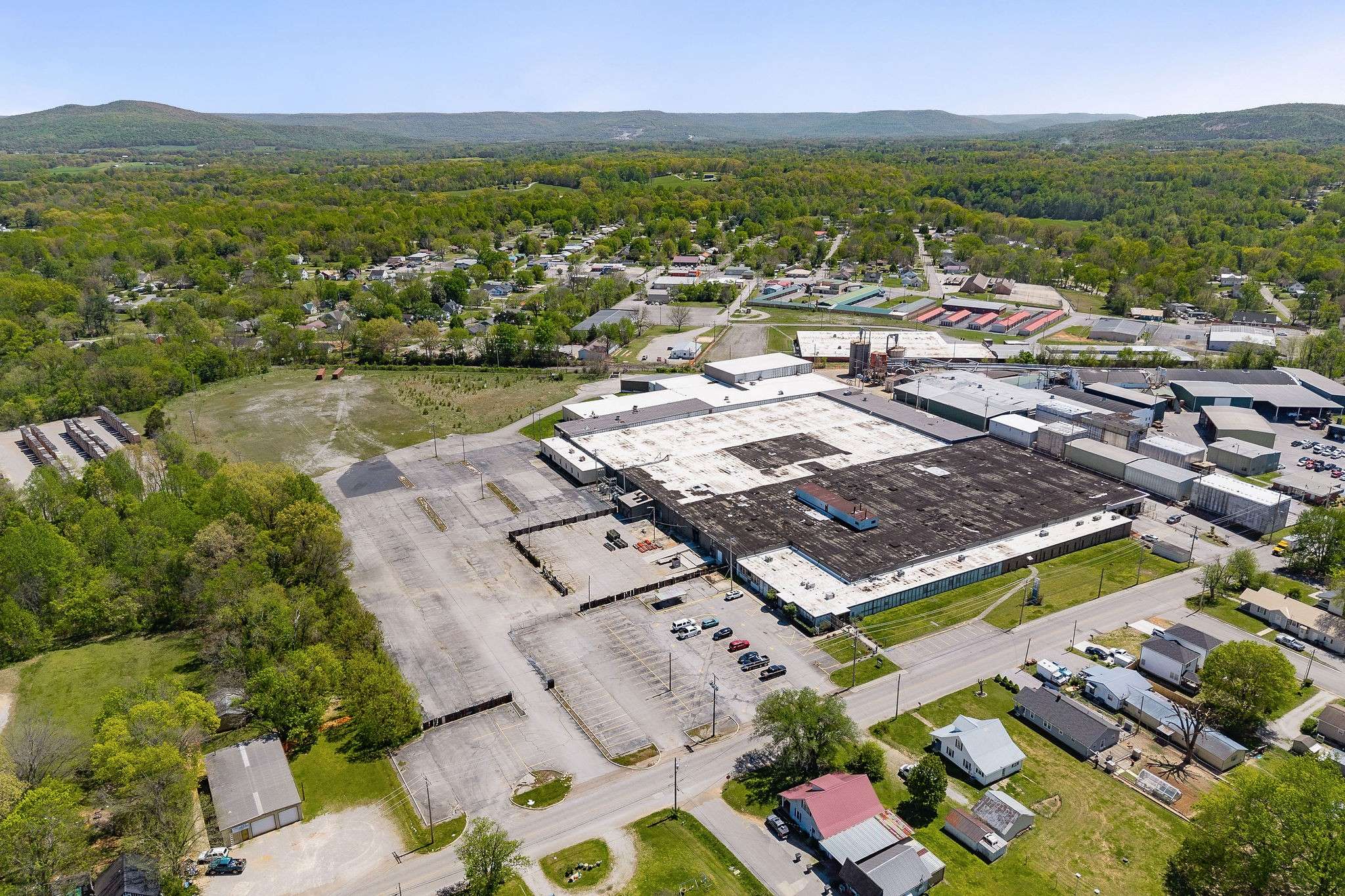 204 Red Rd, Mcminnville, TN 37110