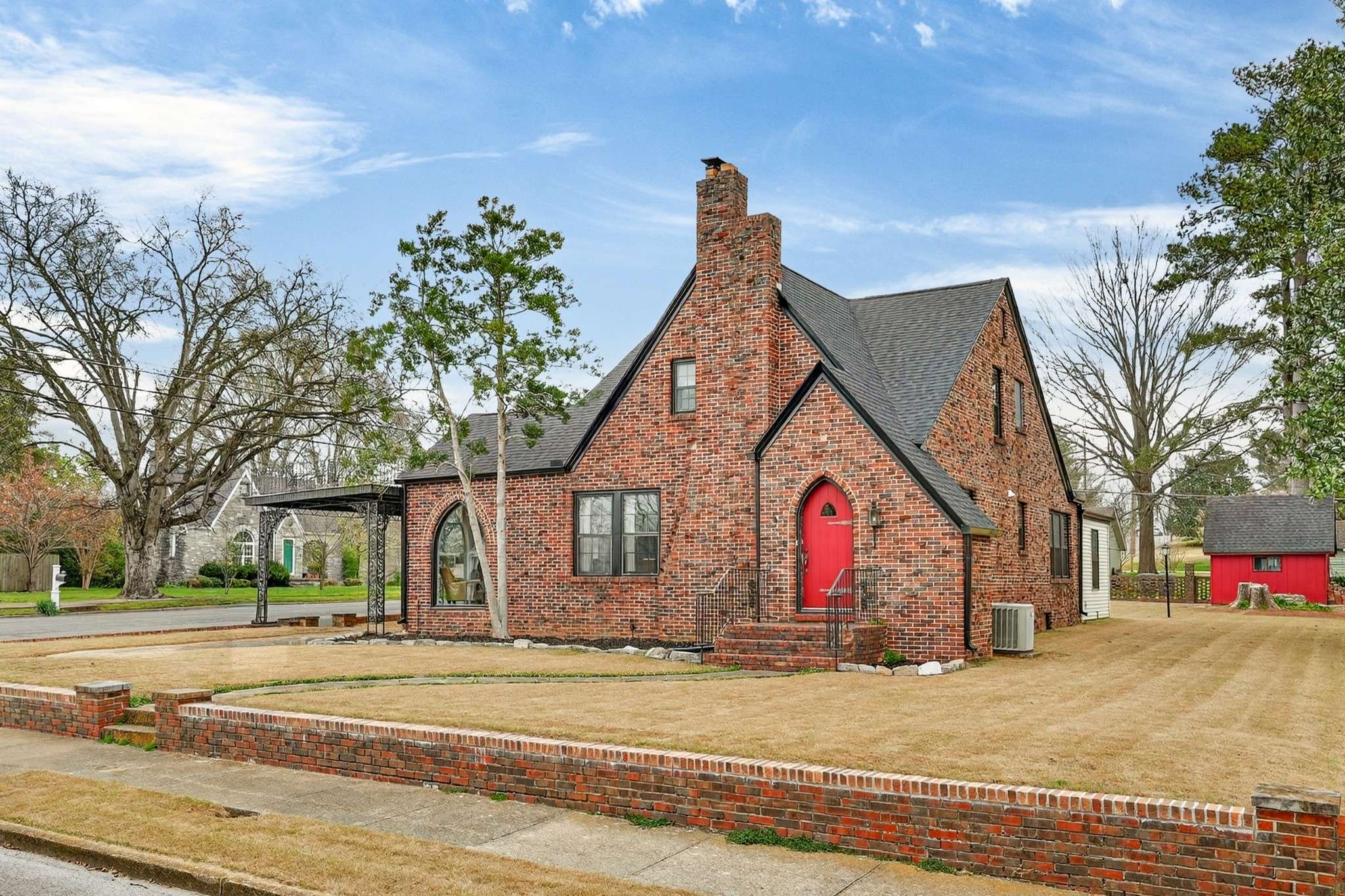 411 2nd Ave, Fayetteville, TN 37334