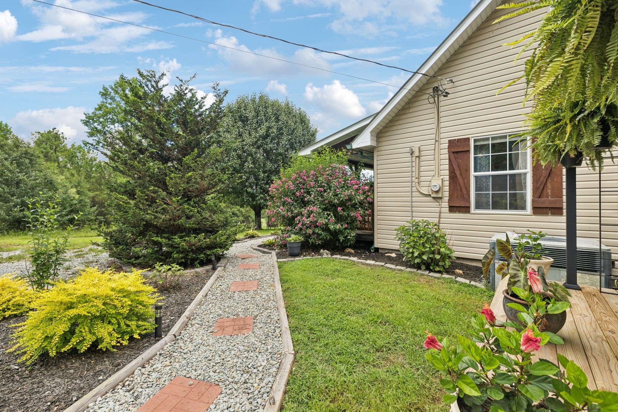 176 Robert Hensley Rd, Hohenwald, TN 38462