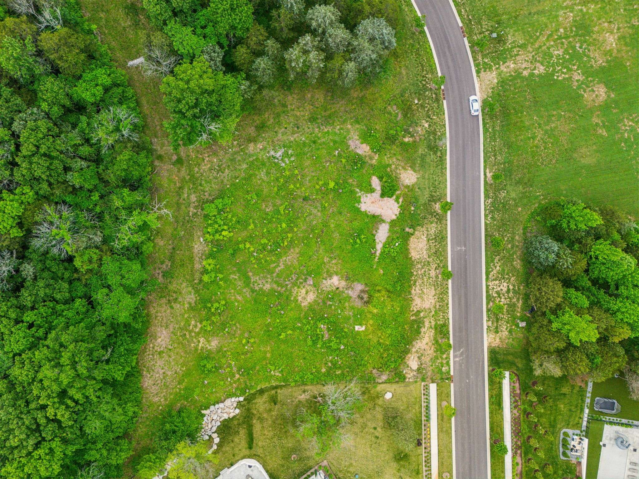 8906 Dovetail Ct, College Grove, TN 37046