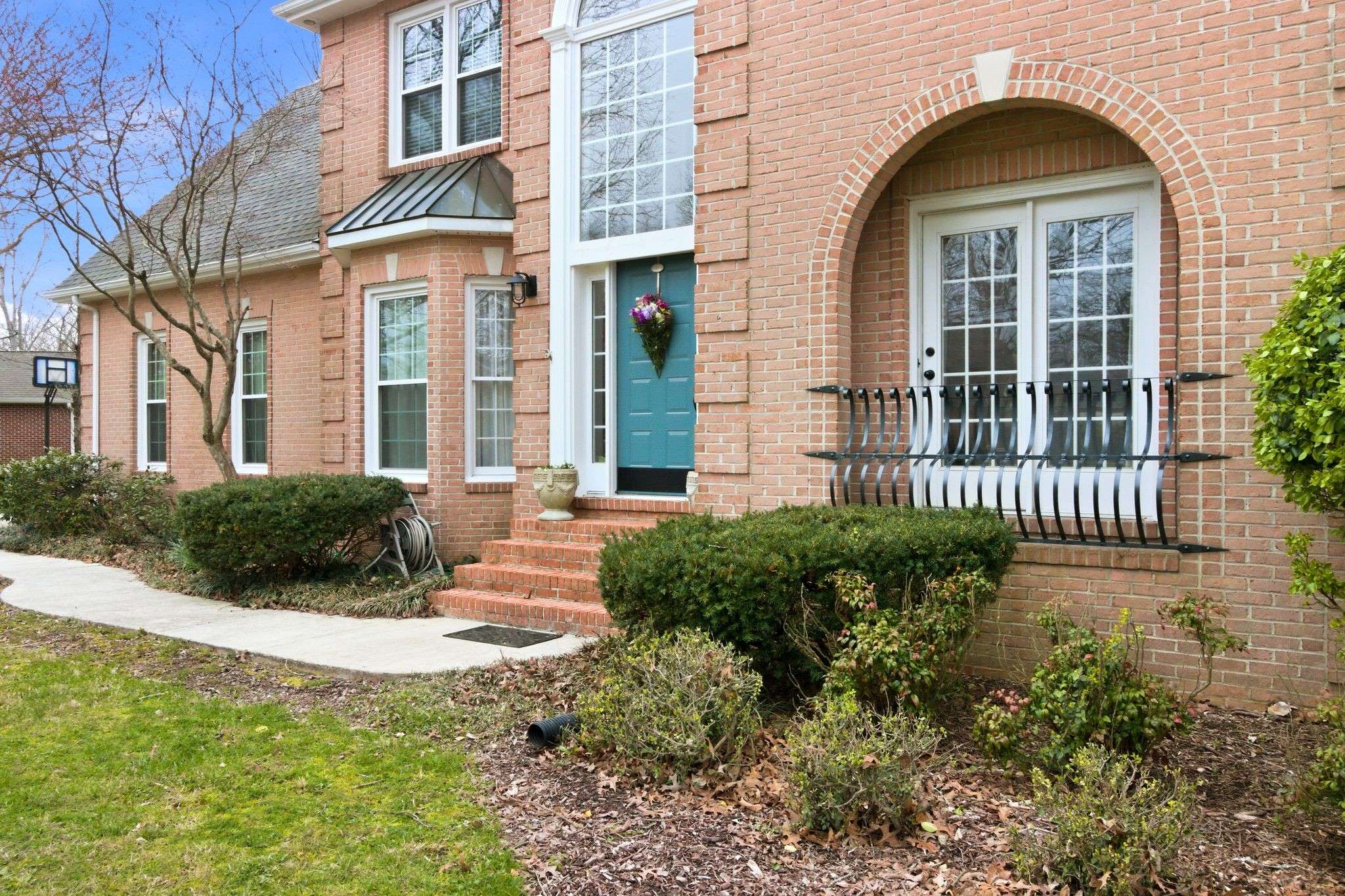 108 Albemarle Dr, Tullahoma, TN 37388