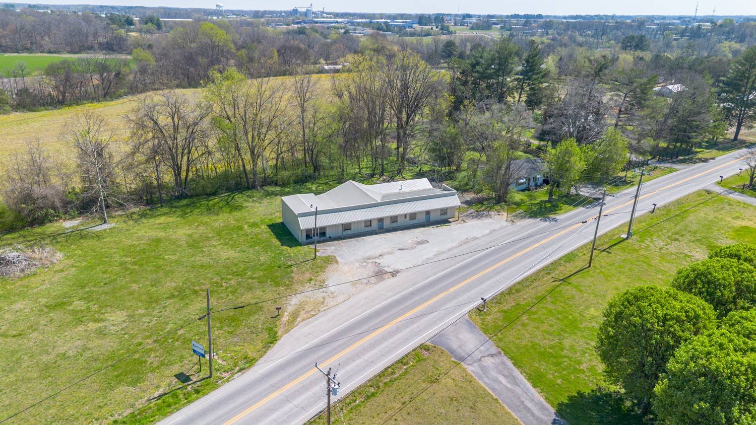 2506 Buffalo Rd, Lawrenceburg, TN 38464