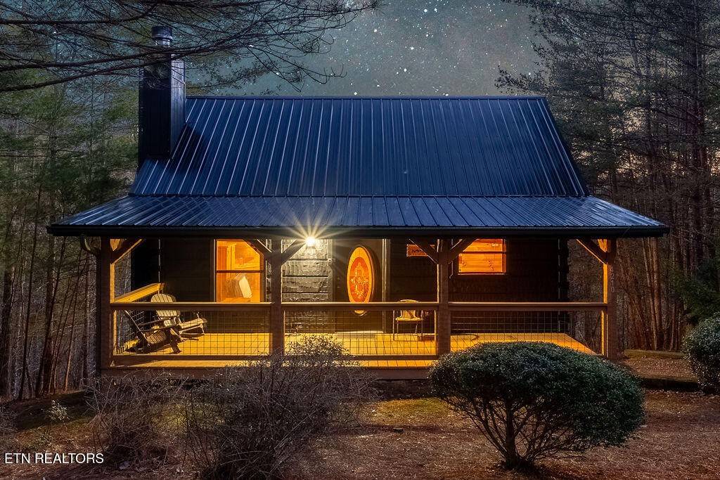 4210 Mountain Rest Way, Sevierville, TN 37876
