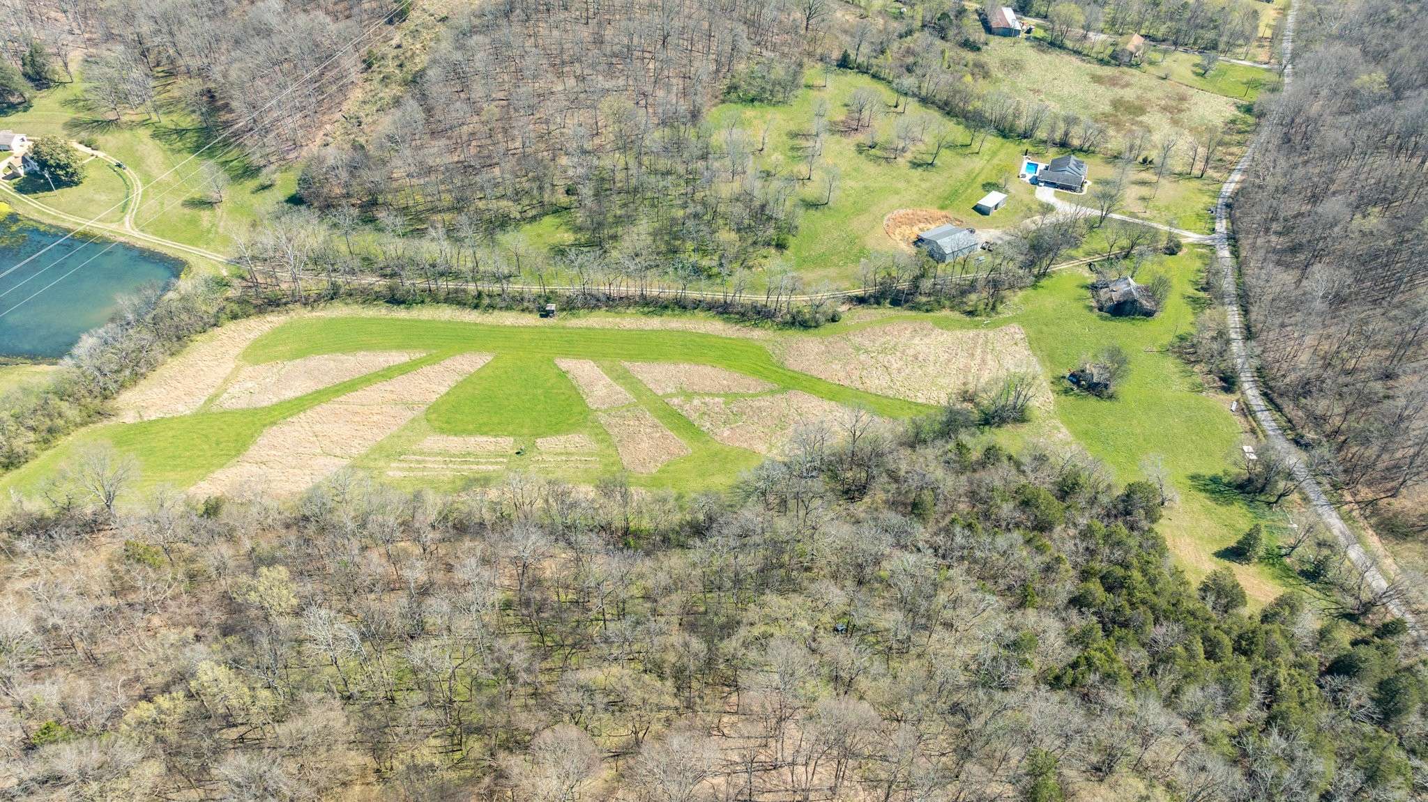2739 Pickens Rd, Lynnville, TN 38472