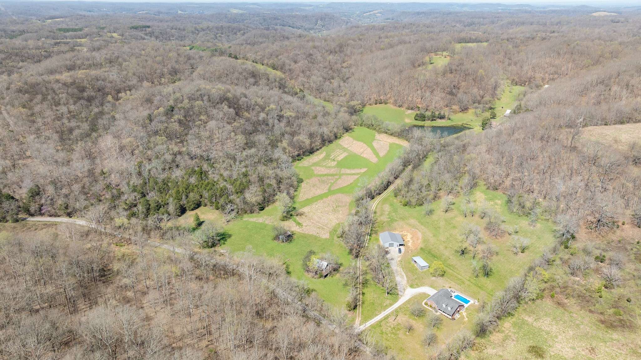 2739 Pickens Rd, Lynnville, TN 38472