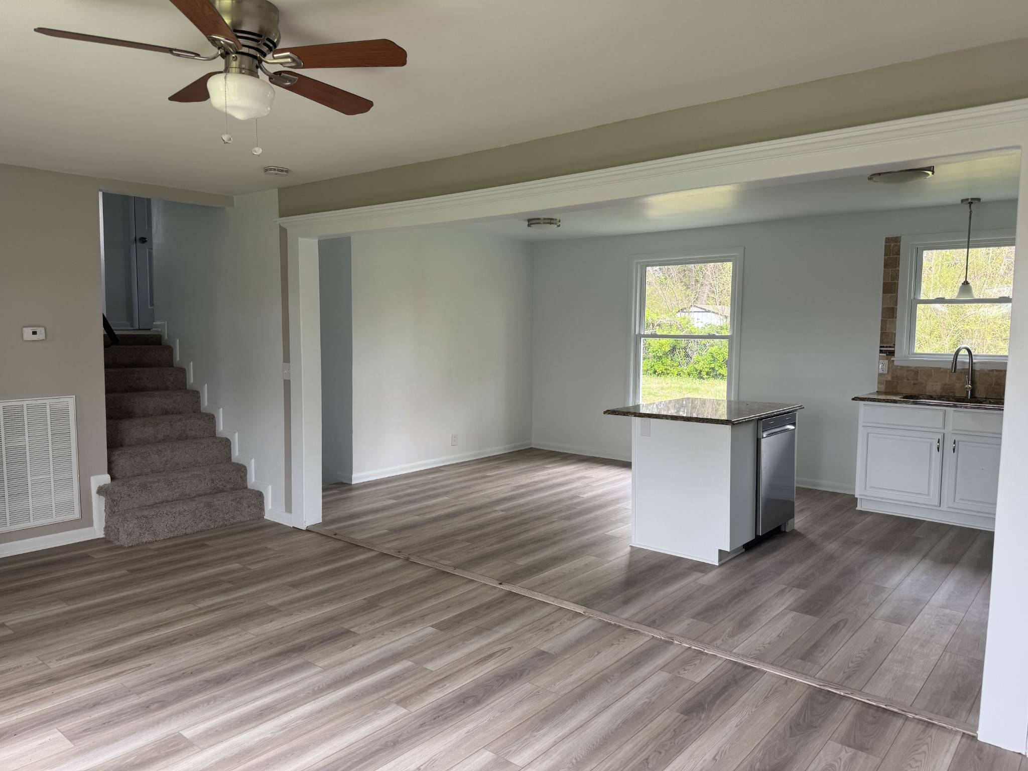 204 Morningside Dr, Clarksville, TN 37042