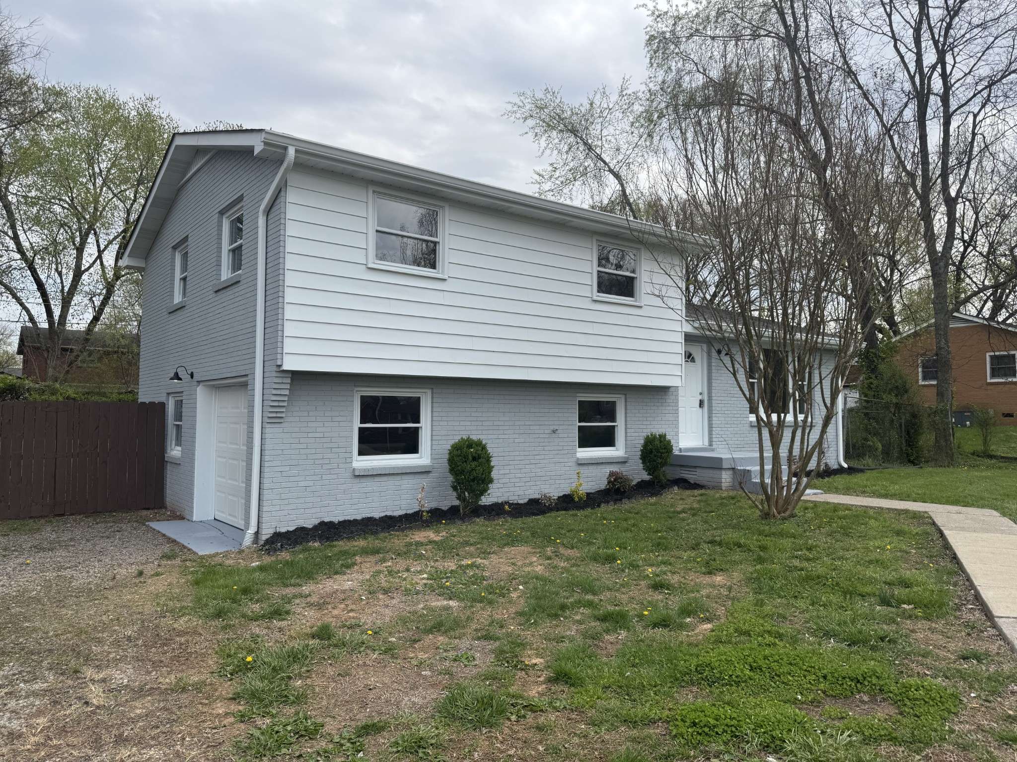 204 Morningside Dr, Clarksville, TN 37042
