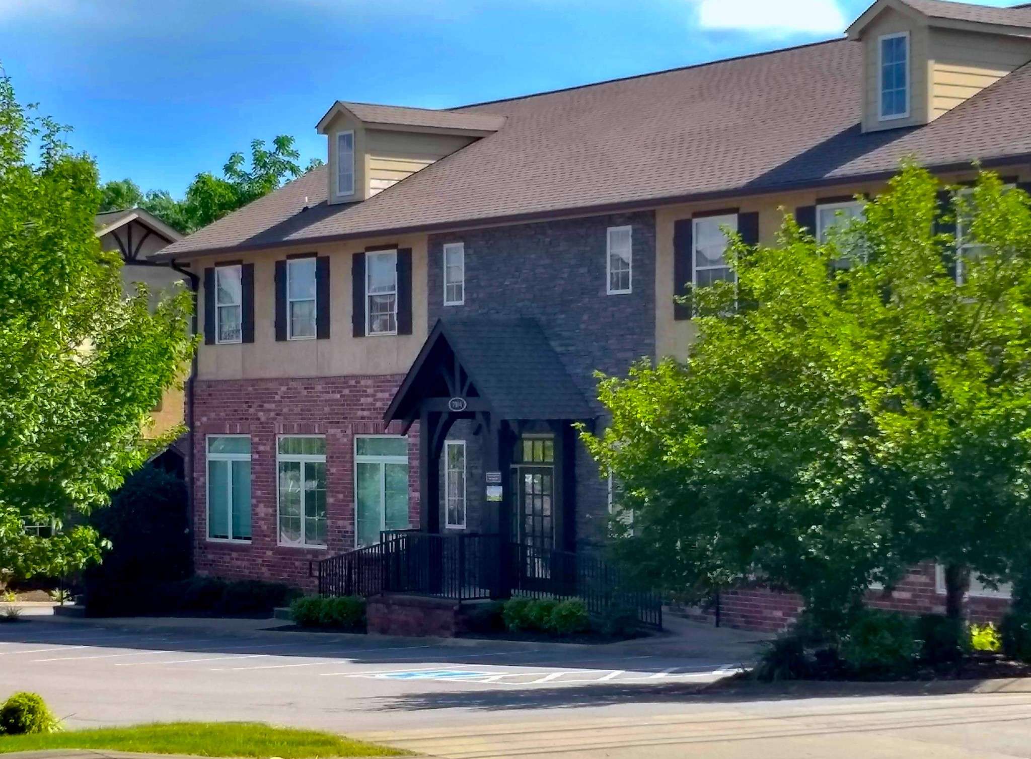 7984 Coley Davis Rd, Nashville, TN 37221