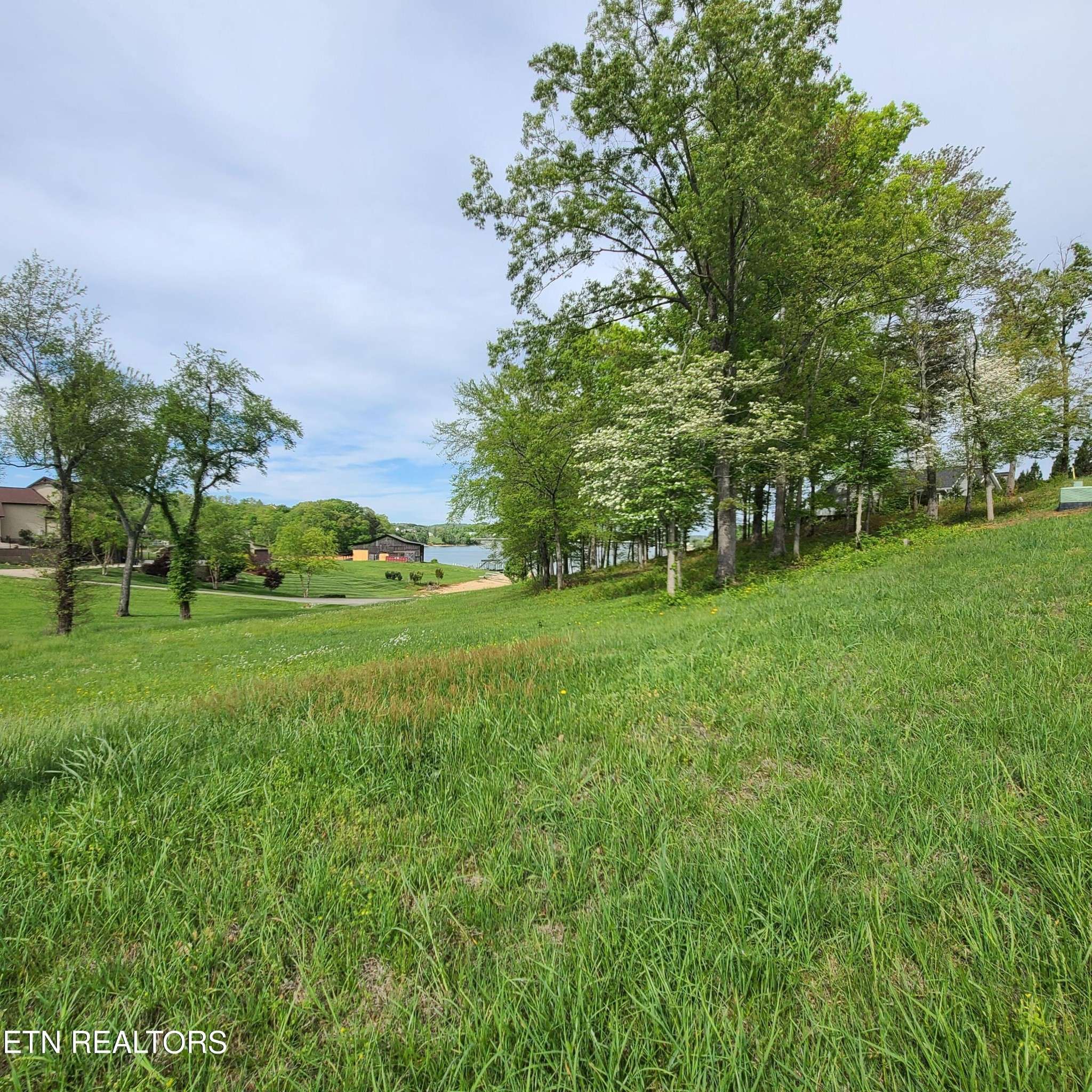 92 Majestic Circle, Dandridge, TN 37725