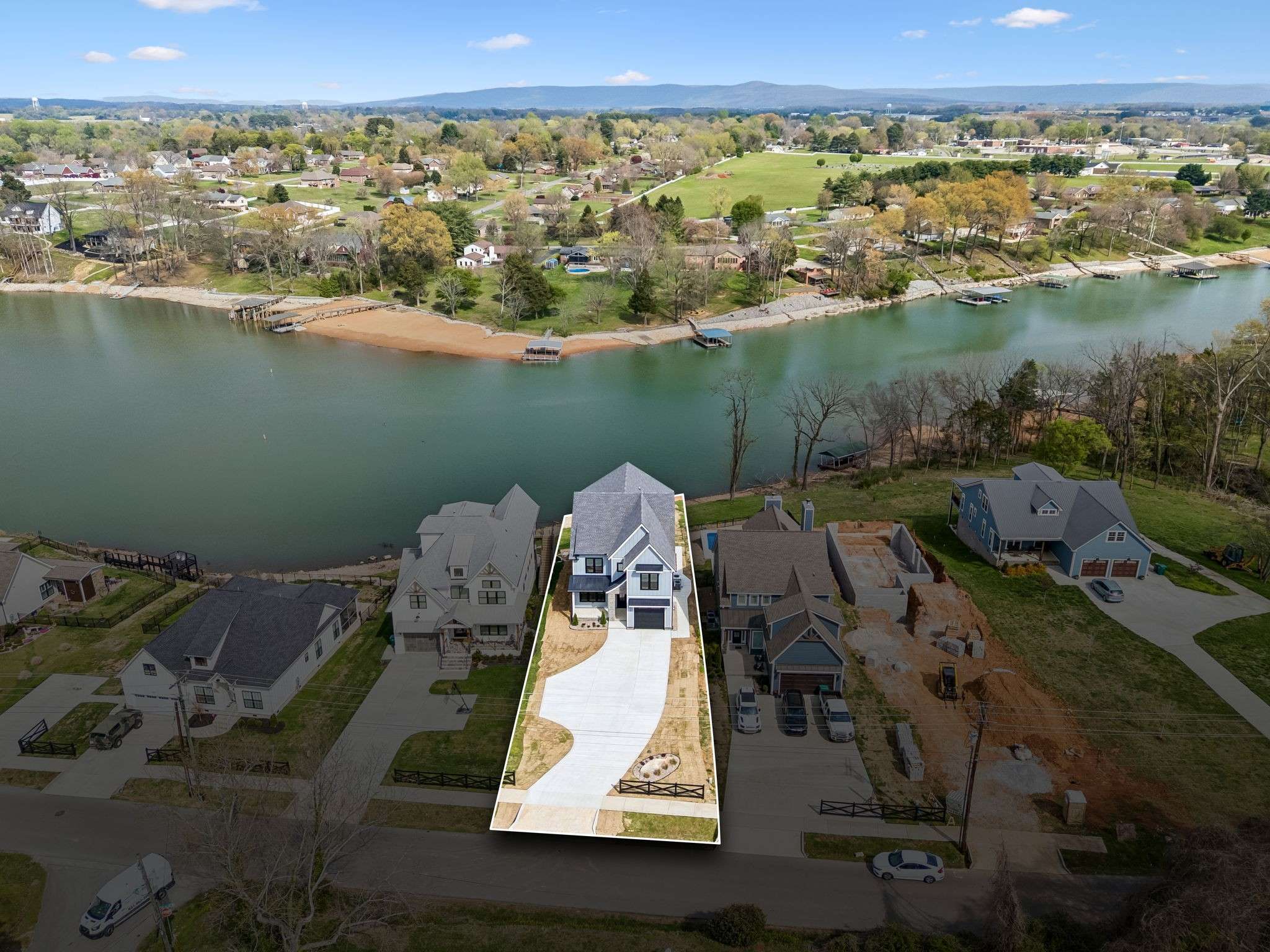 914 N Jefferson St, Winchester, TN 37398