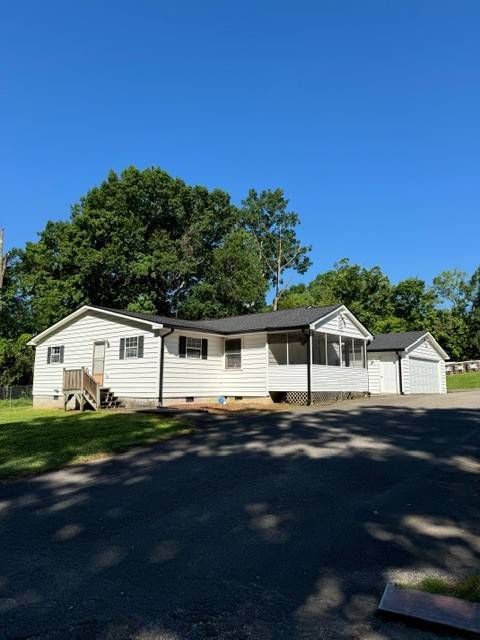 298 Tobacco Rd, Clarksville, TN 37042