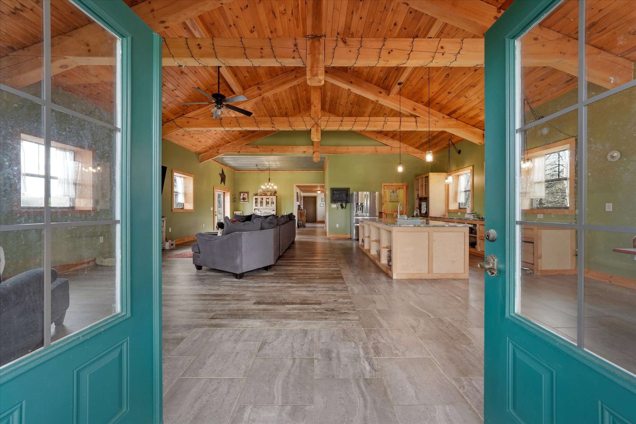 2649 Wildwood Rd, Dandridge, TN 37725