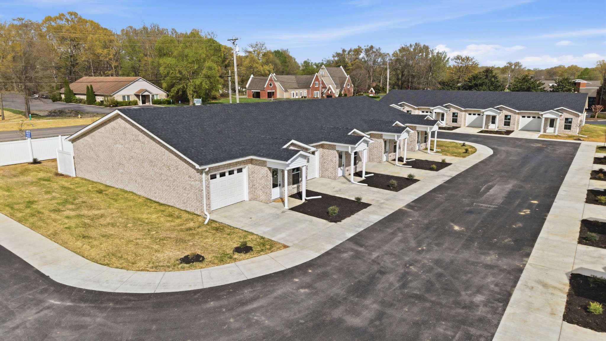 741 Kings Ln #D-19, Tullahoma, TN 37388