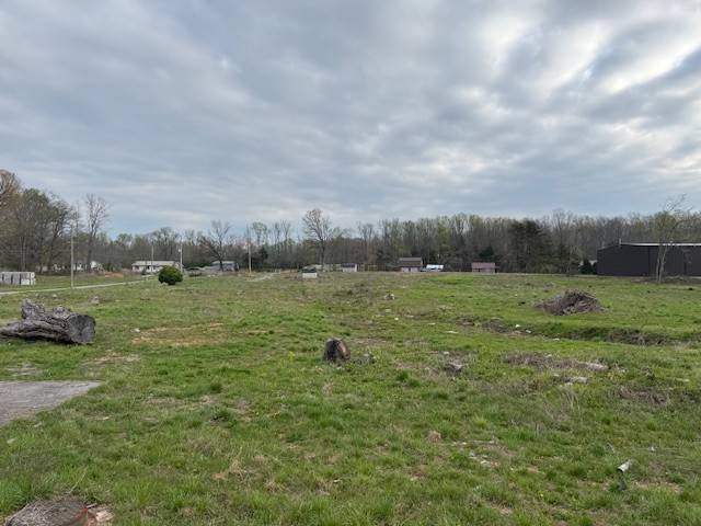2284 N Jackson St, Normandy, TN 37360