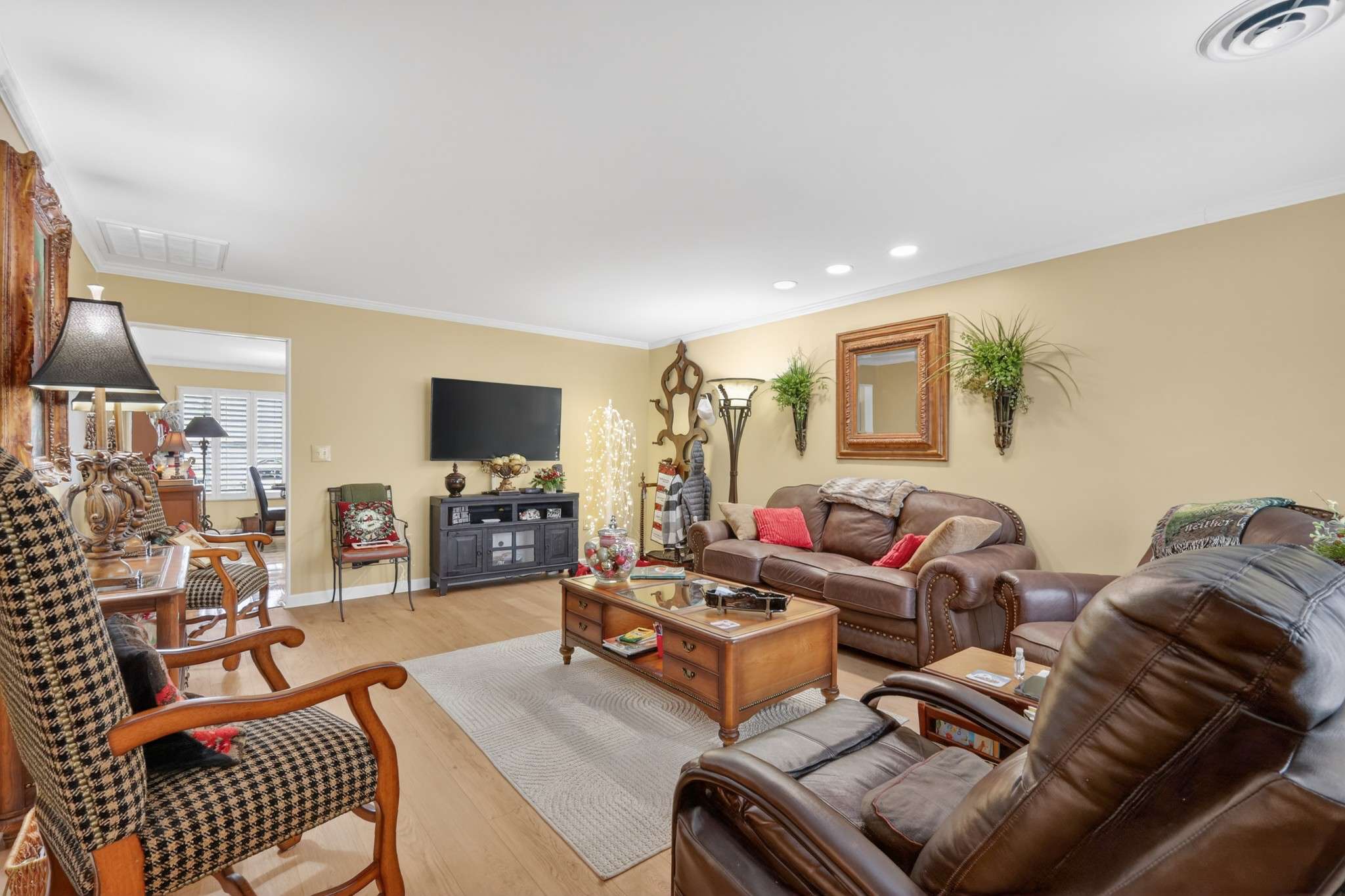 617 E Lane St, Shelbyville, TN 37160