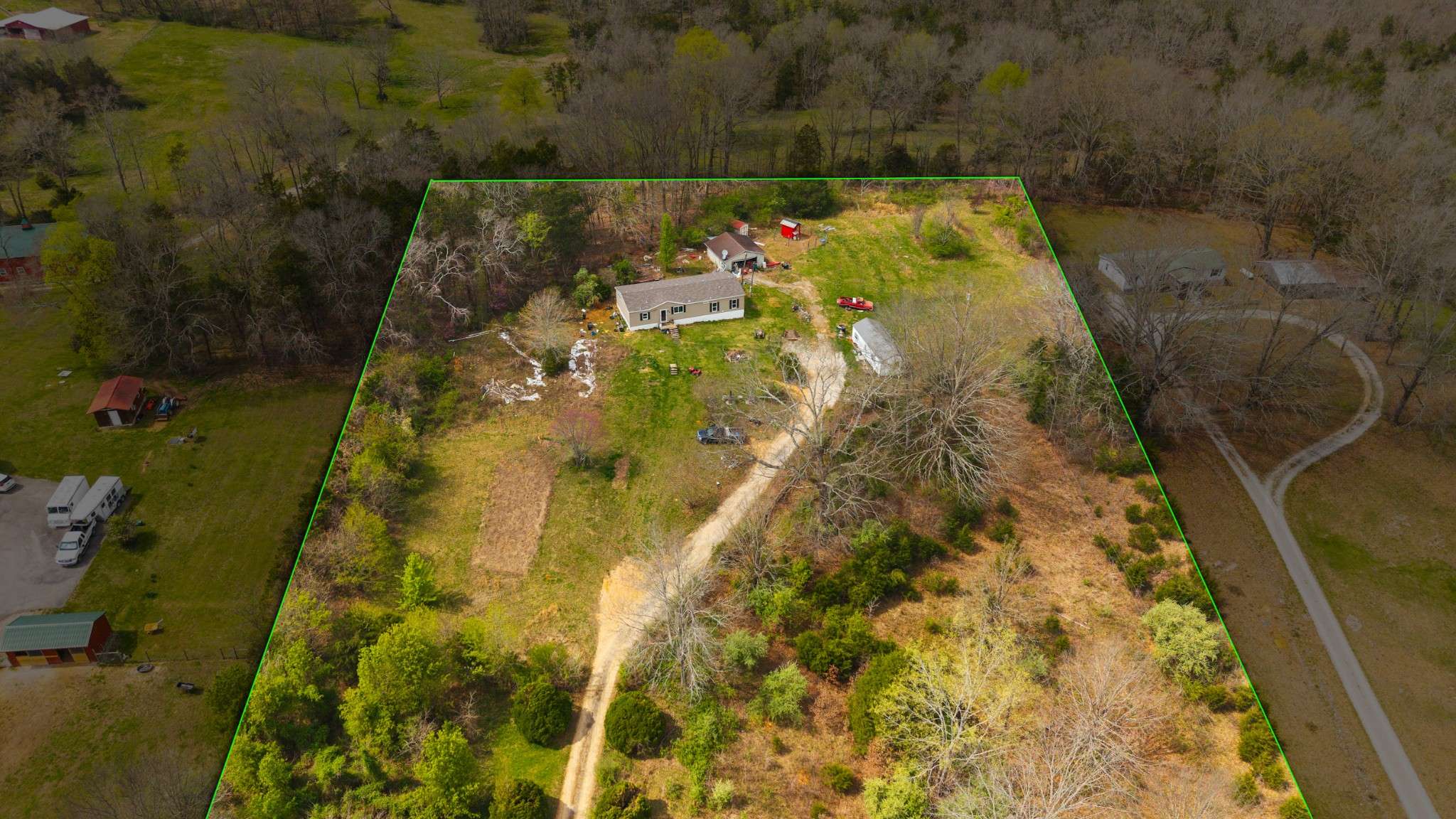 2491 Fred White Rd, Columbia, TN 38401
