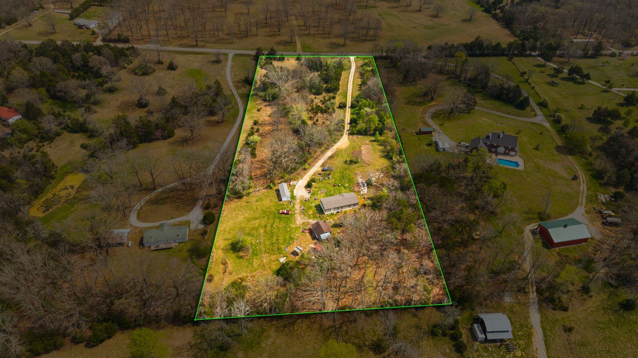 2491 Fred White Rd, Columbia, TN 38401