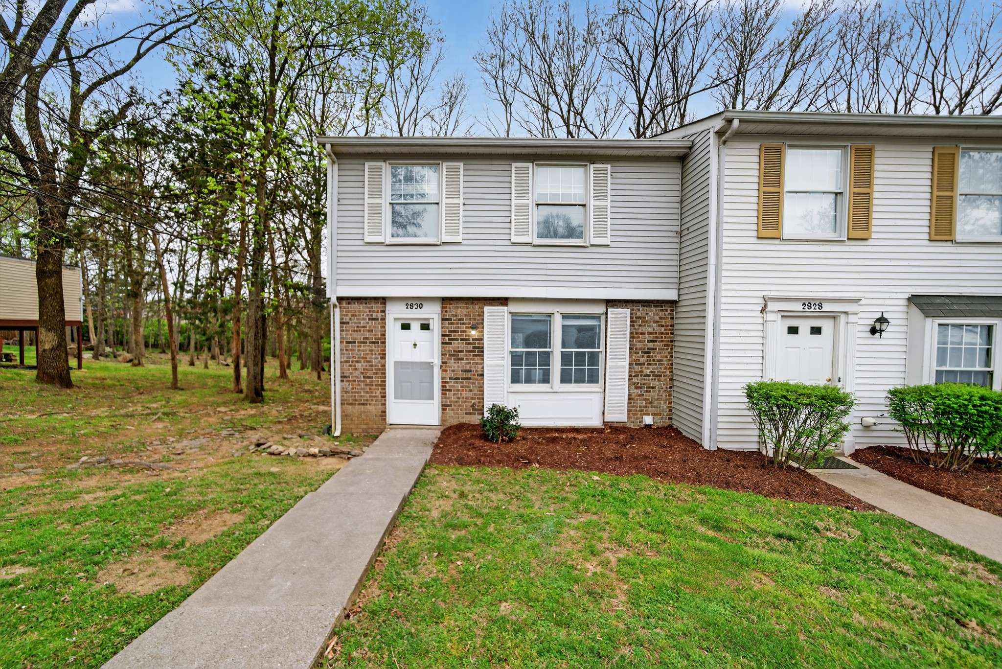 2830 Lake Forest Dr, Nashville, TN 37217