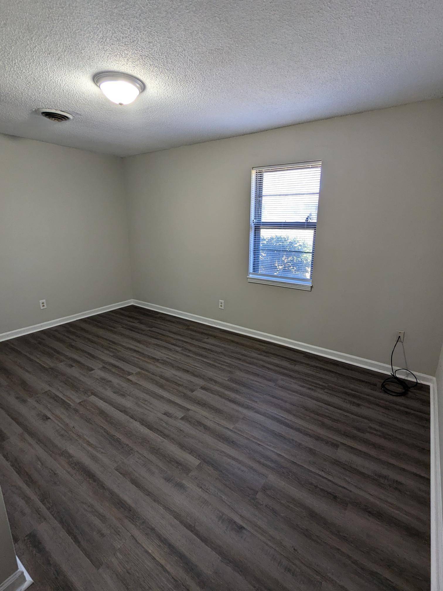 413 Shawnee Dr, Columbia, TN 38401